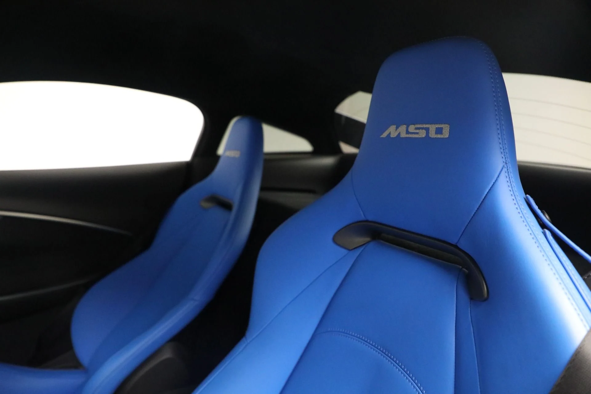 mph023_1709400654_Used_2023_Mc_Laren_Artura_a195d32b39