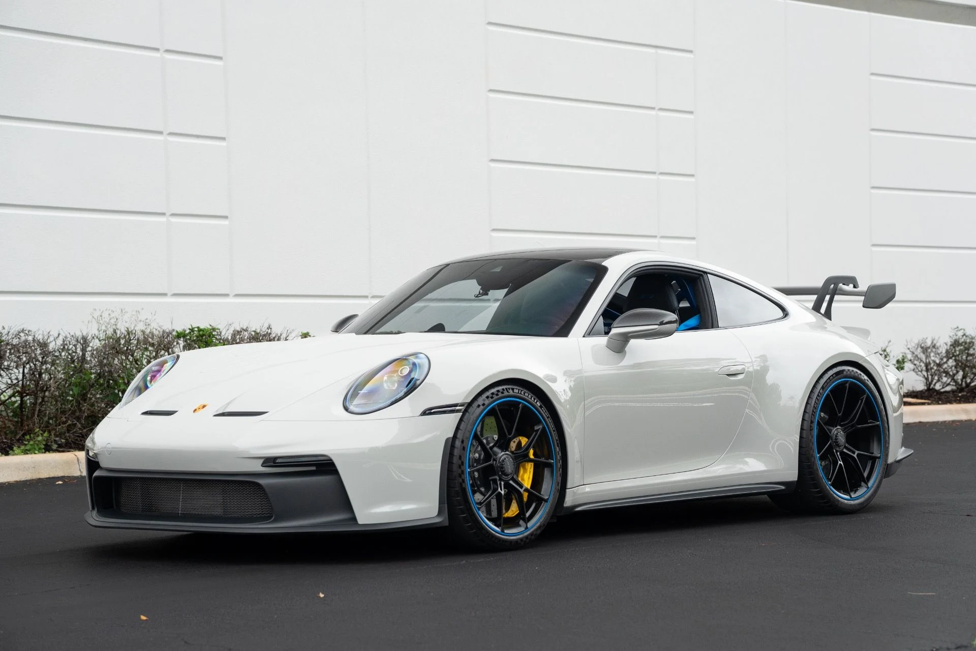 mph023_1716156822_Used_2024_Porsche_911_GT_3_1768339122_53bcd98090