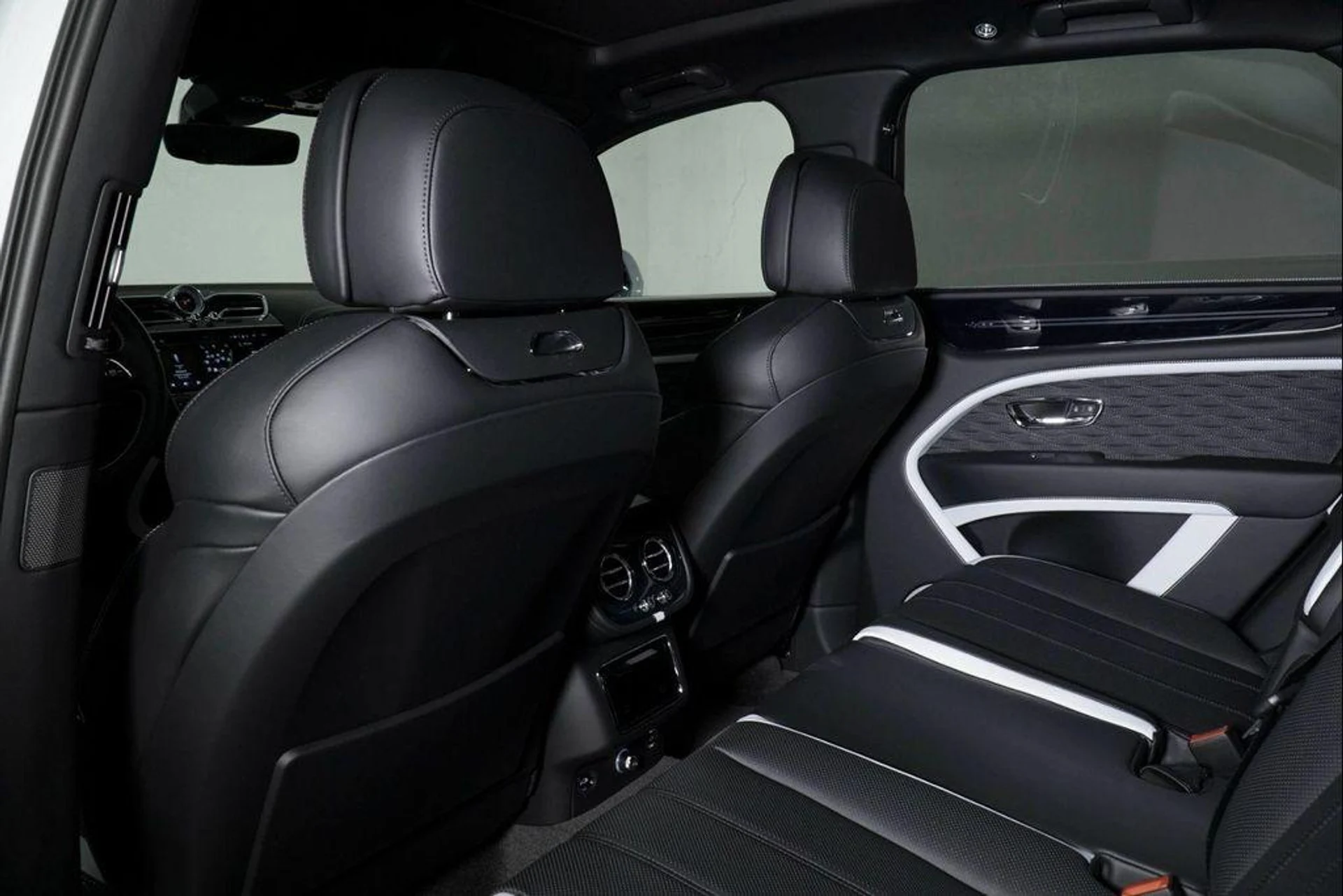 mph023_1717506936_28_V_Mi_Nb_L_Bjyh9q_TMP_4x_W6_J4bbxk_a862cdb05c