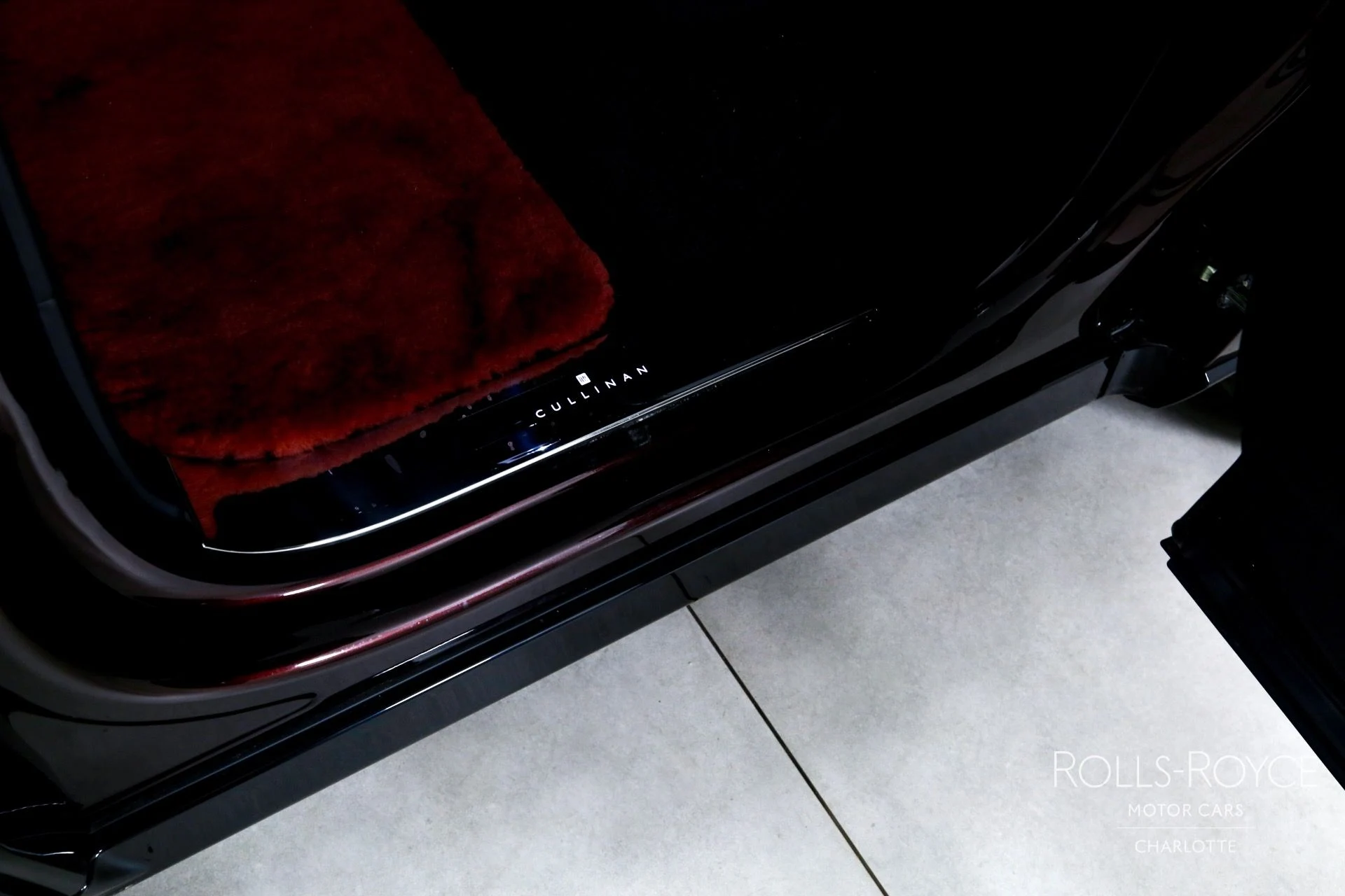 mph023_1721419772_Used_2025_Rolls_Royce_Cullinan_1757716745_9c59342ab6