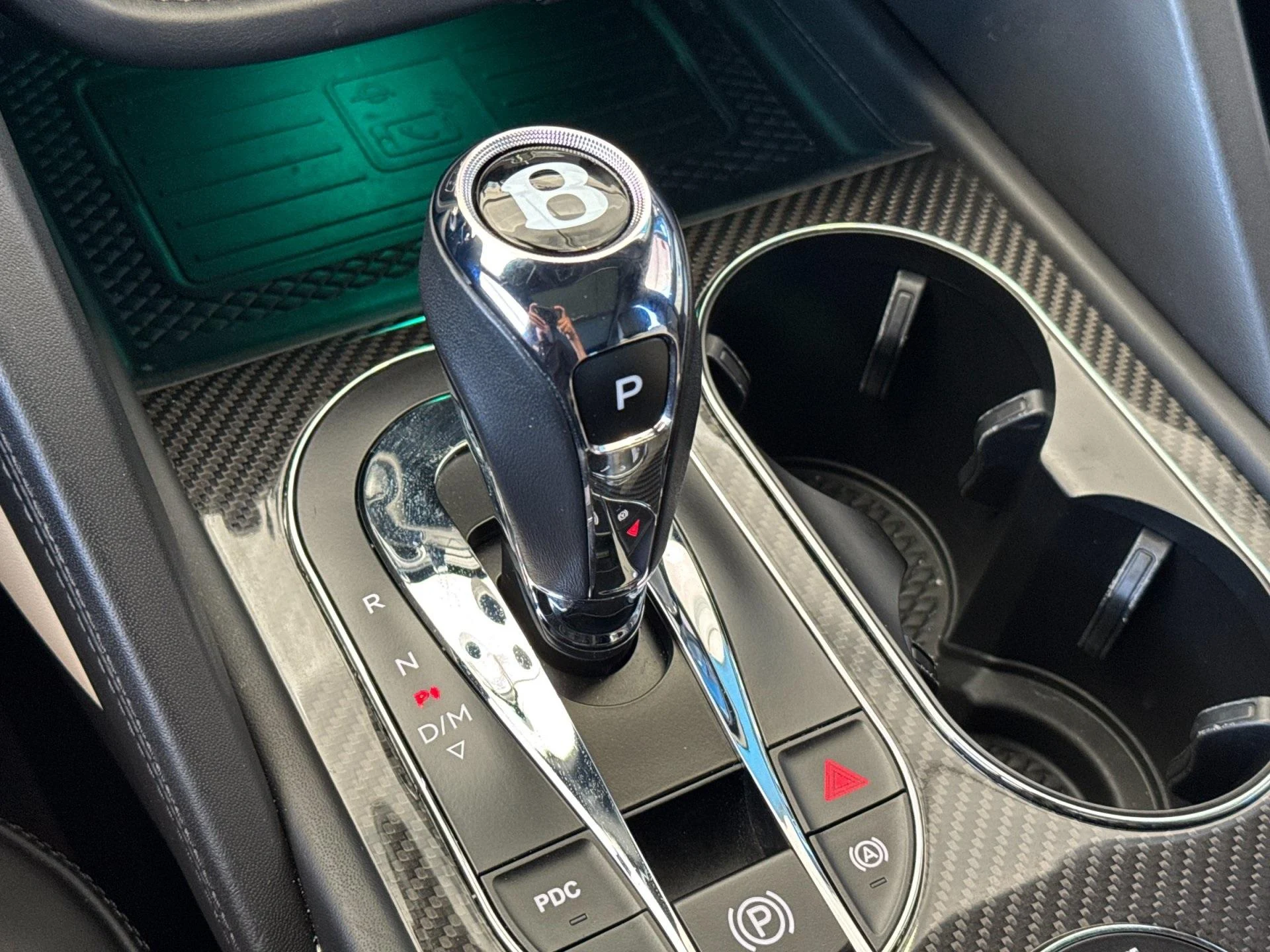 mph023_1724109299_Used_2022_Bentley_Bentayga_V8_1760603805_0574f4339c