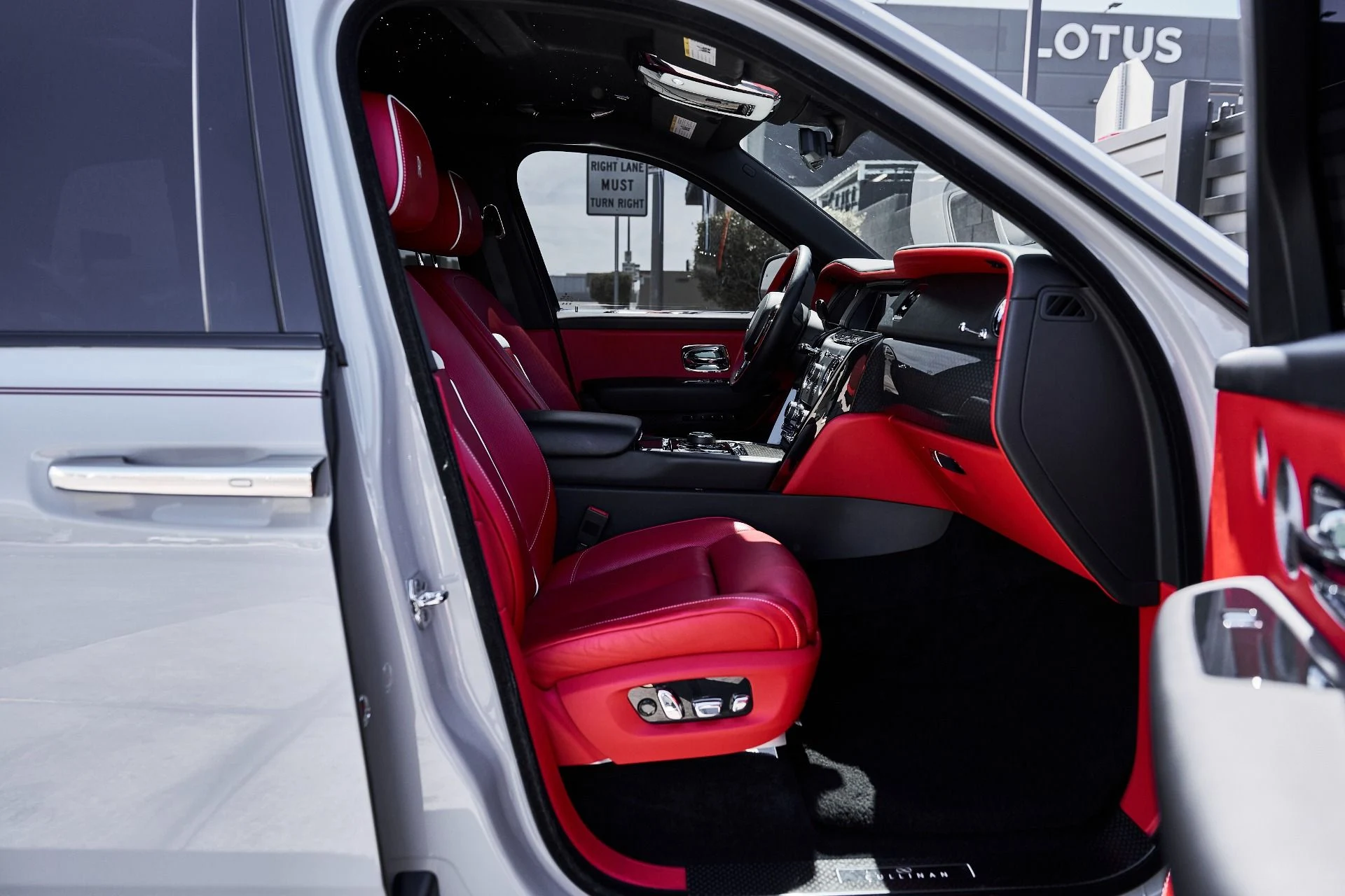 mph023_1746588836_Used_2024_Rolls_Royce_Cullinan_Black_Badge_1775870970_a134753bbb