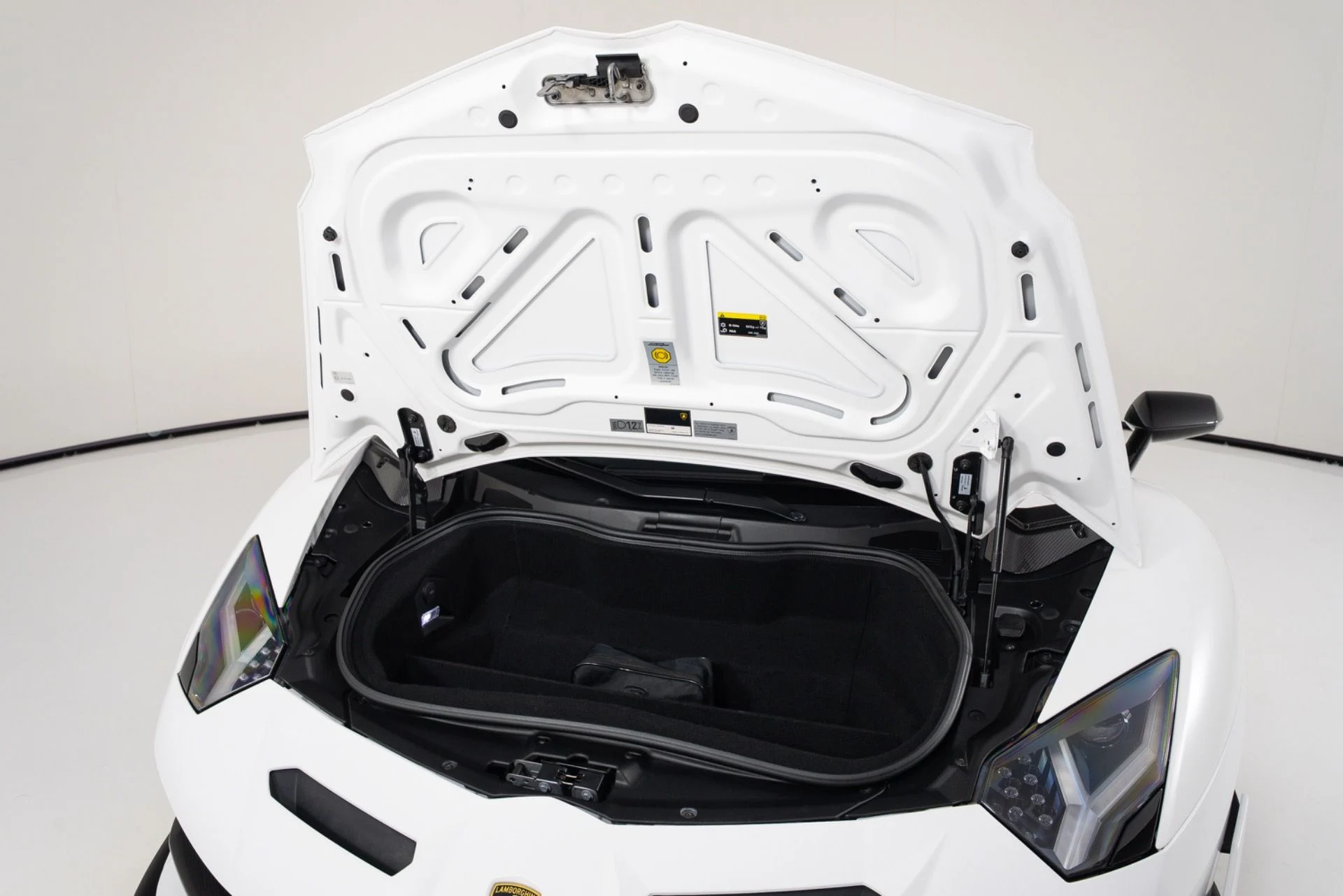 mph023_1748992027_Used_2019_Lamborghini_Aventador_SVJ_1782851539_547091d877