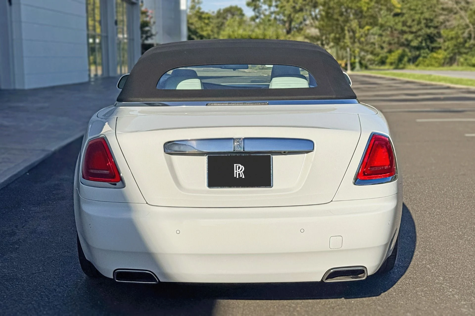 mph023_1757091927_Used_2021_Rolls_Royce_Dawn_1755689283_37b0c11fae