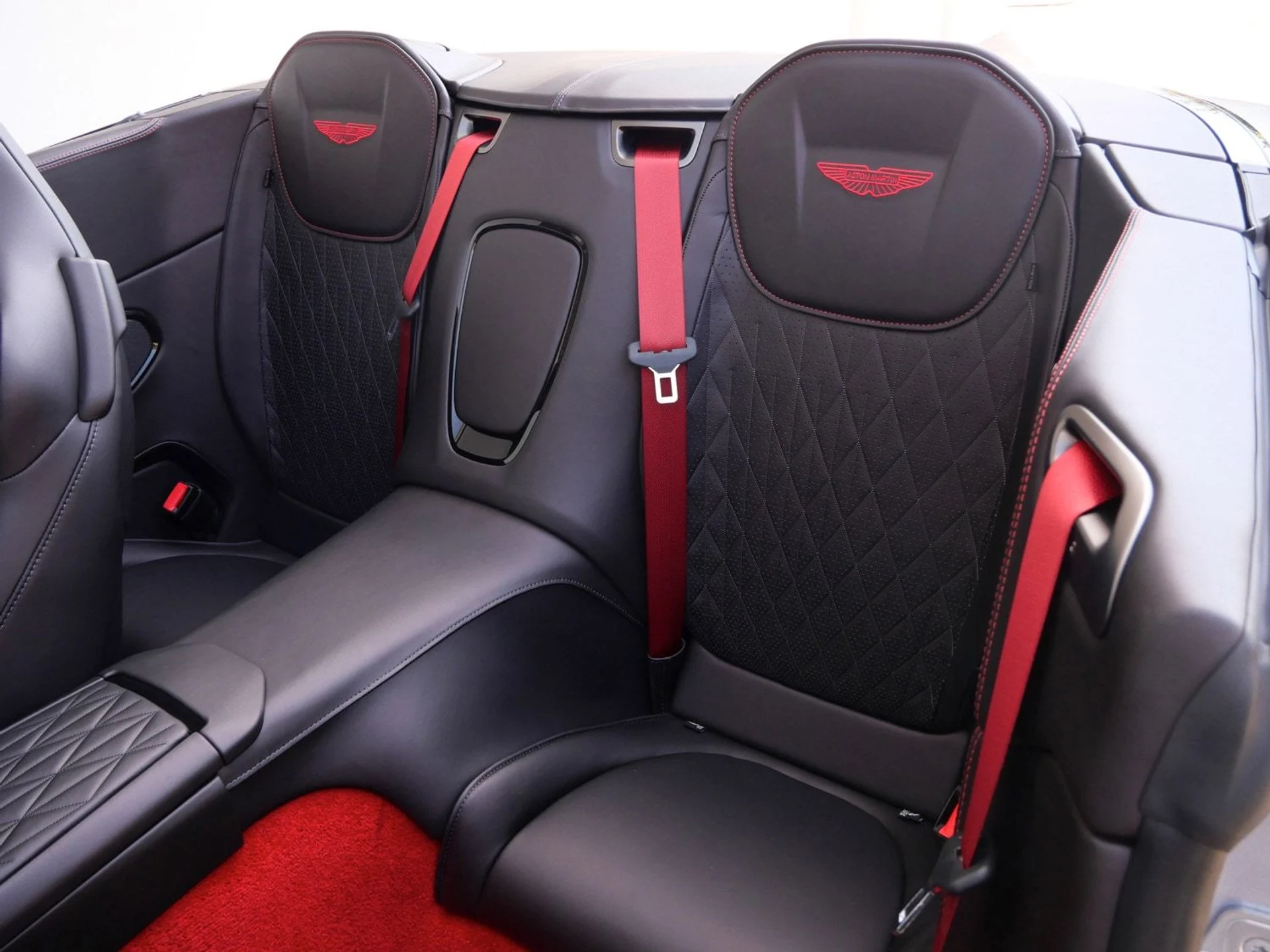 mph023_176005293_42bd1ba08bca4123988d77287db47b7e_c316413c55