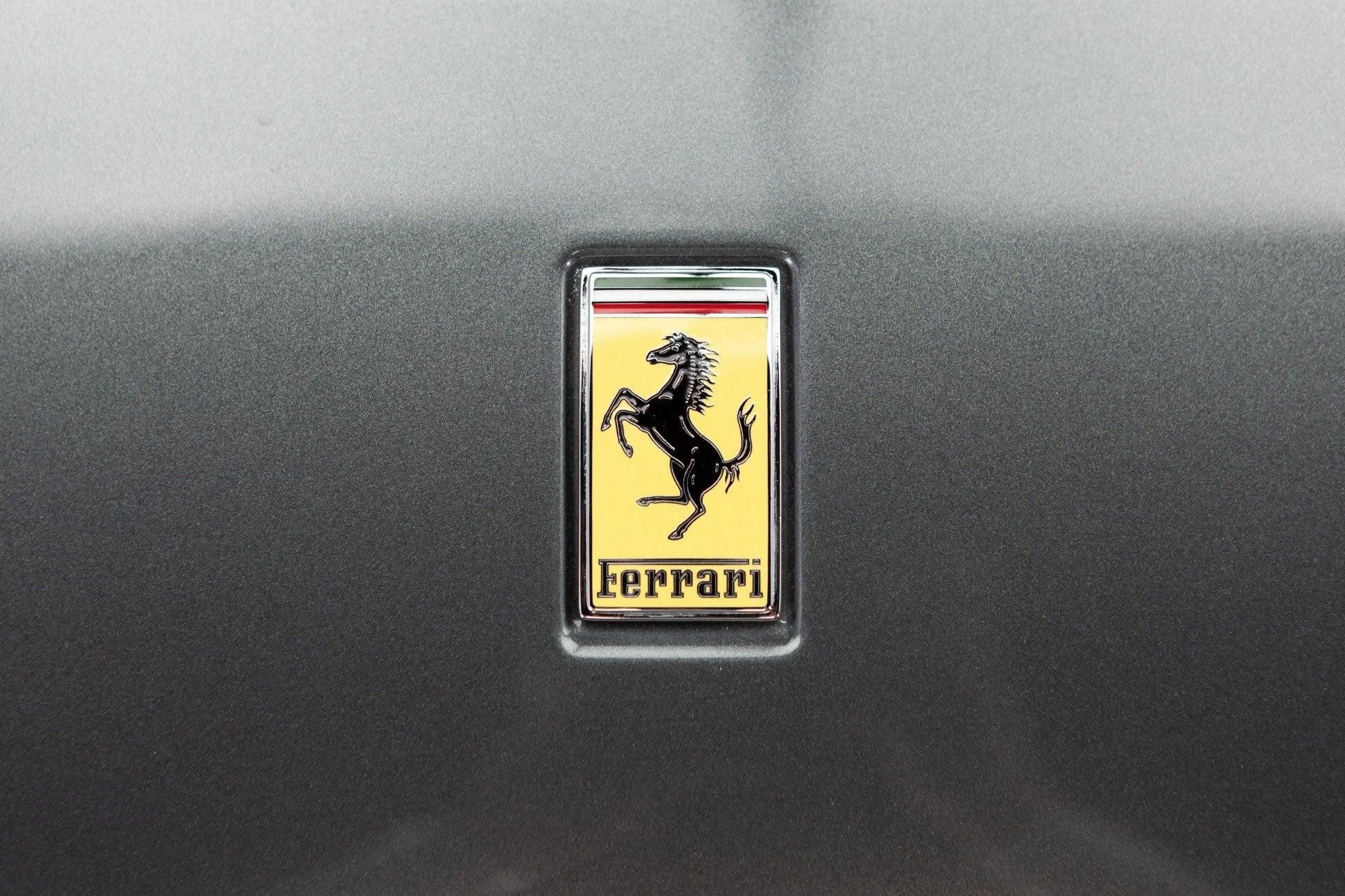 mph023_1760601917_Used_2024_Ferrari_Roma_Spider_1777367361_0de9393838