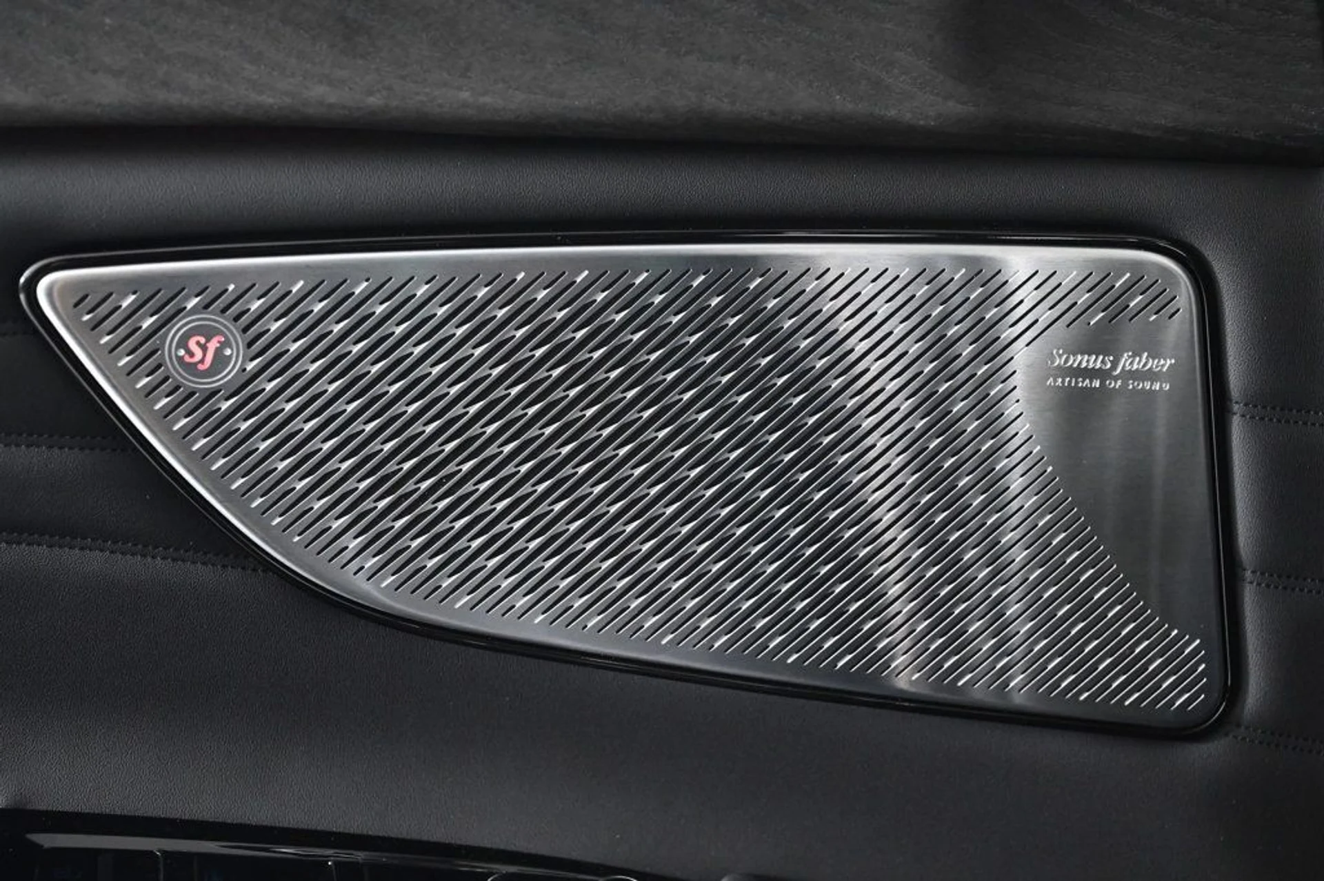 mph023_1763089892_used_2025_maserati_grecale_base_11350_22975680_23_1024_5b703462ed