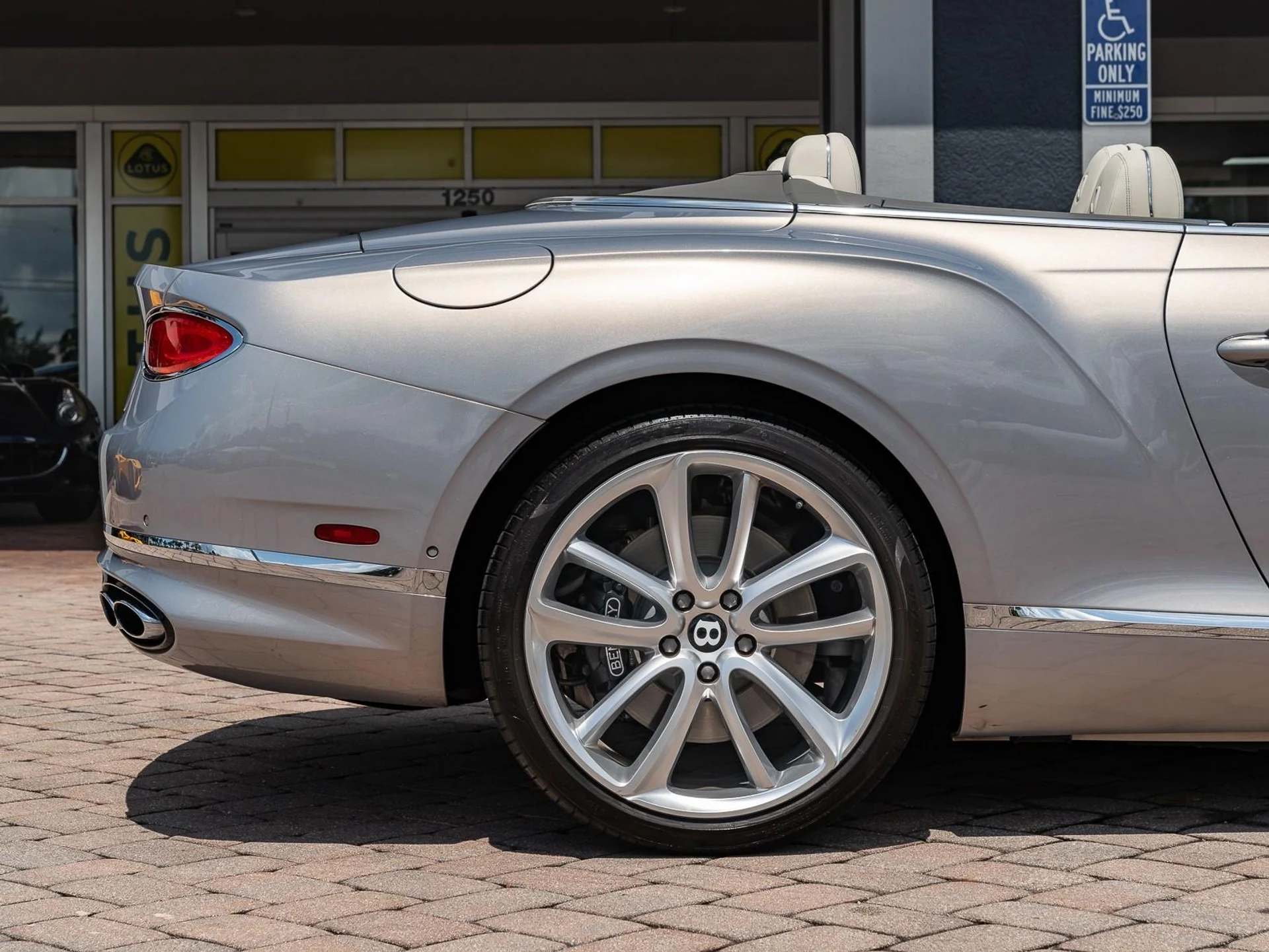 mph023_1763210820_Used_2022_Bentley_Continental_GT_V8_1771851985_1138dca421