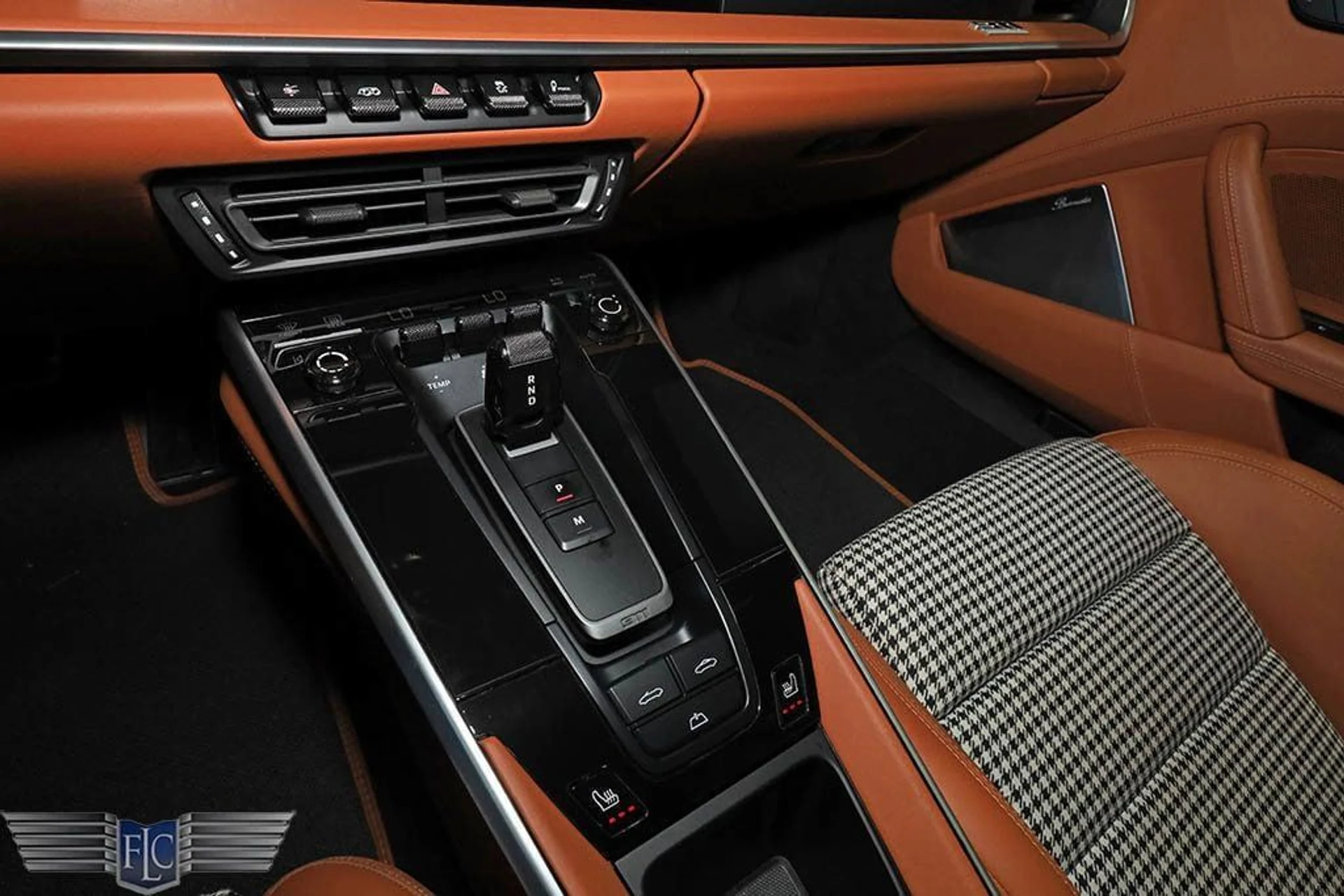 mph023_1766725288_used_2024_porsche_911_turboscabriolet_9689_22927458_24_1024_1efe4e9831