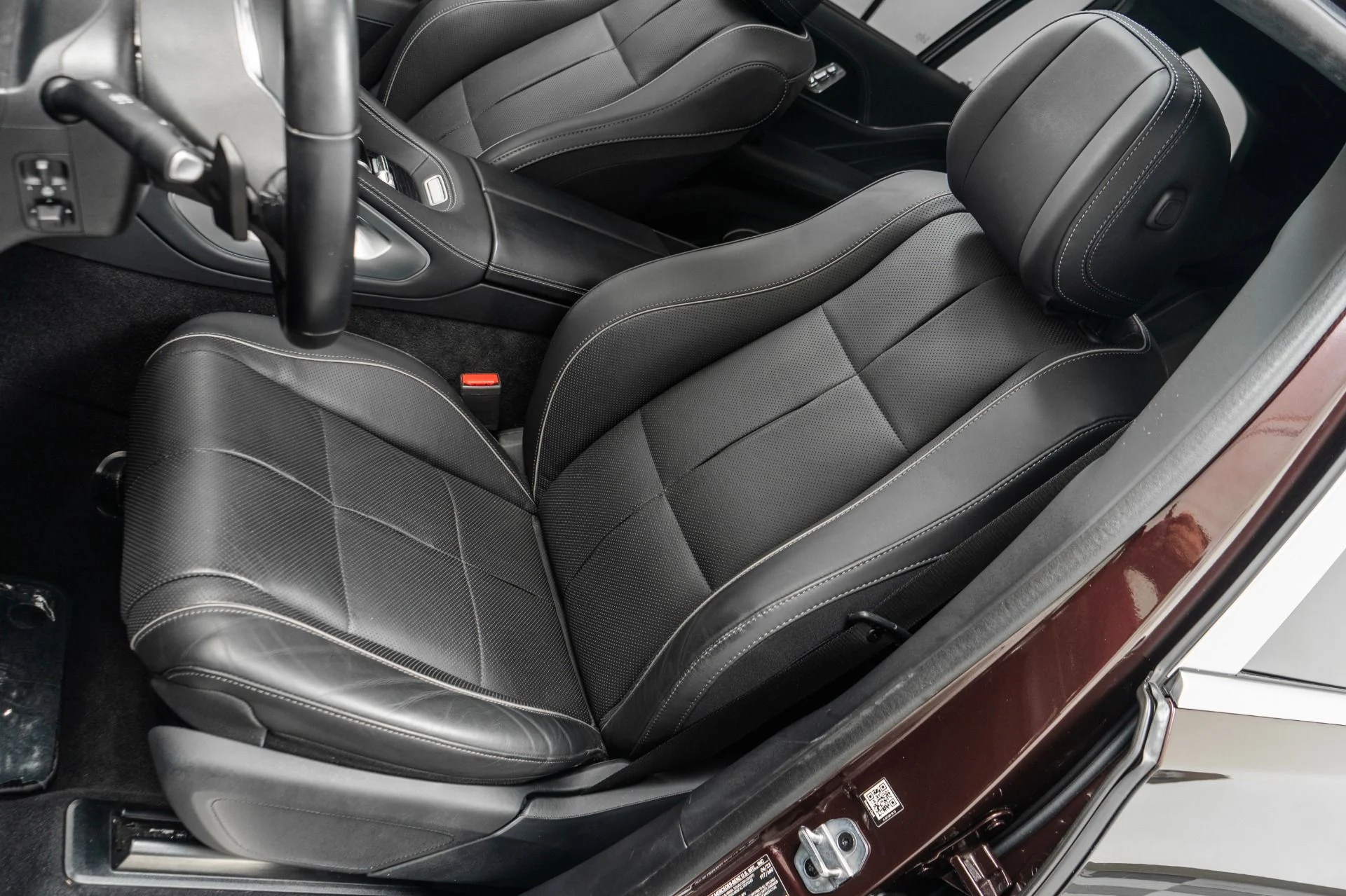 mph023_1767281049_Used_2023_Mercedes_Benz_Maybach_GLS_600_4_MATIC_Factory_Two_Tone_paint_Diamond_Turned_Wheels_Loaded_1757365639_6b006d0a1a