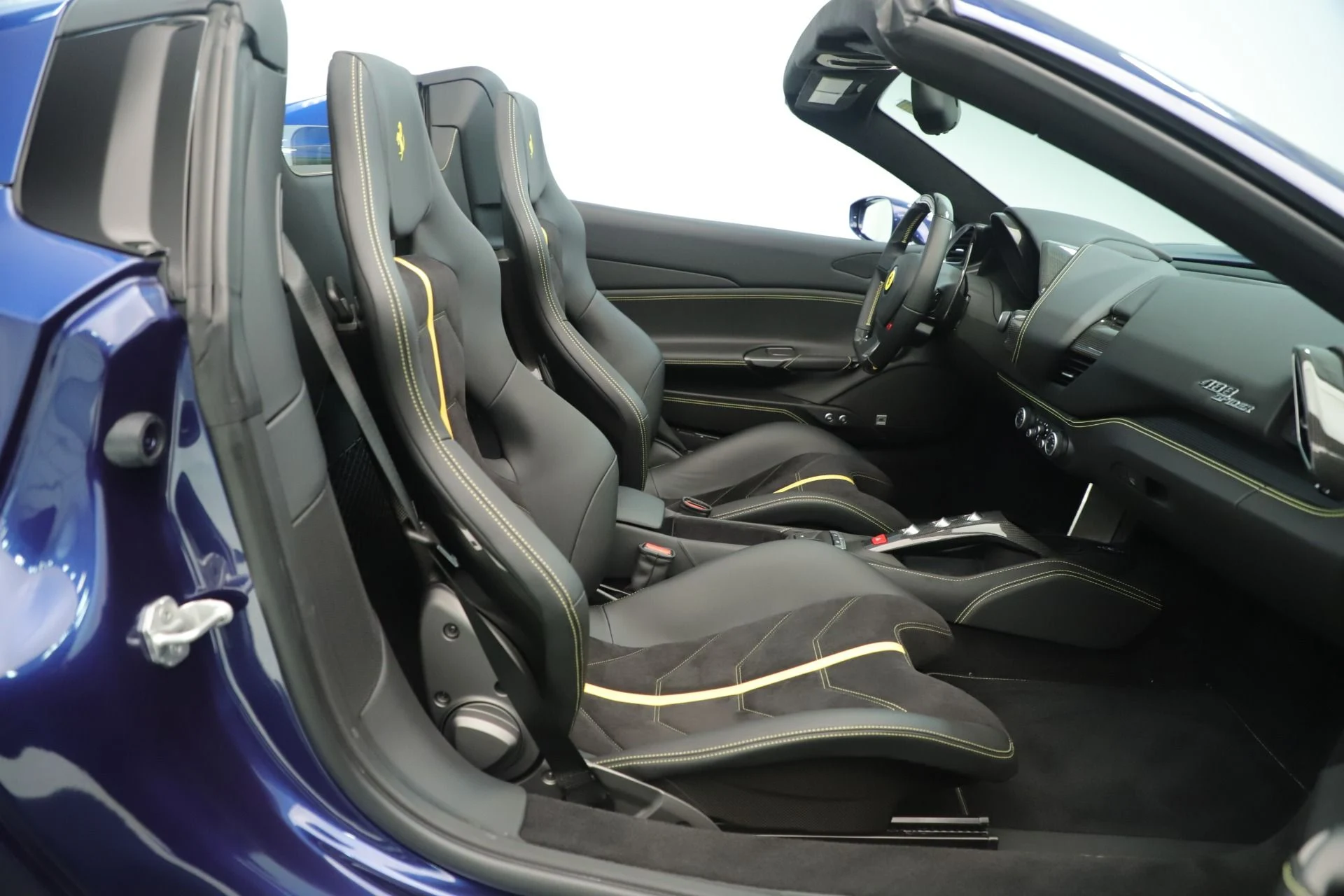 mph023_1768009687_Used_2018_Ferrari_488_Spider_1777144880_a83cbc6d56