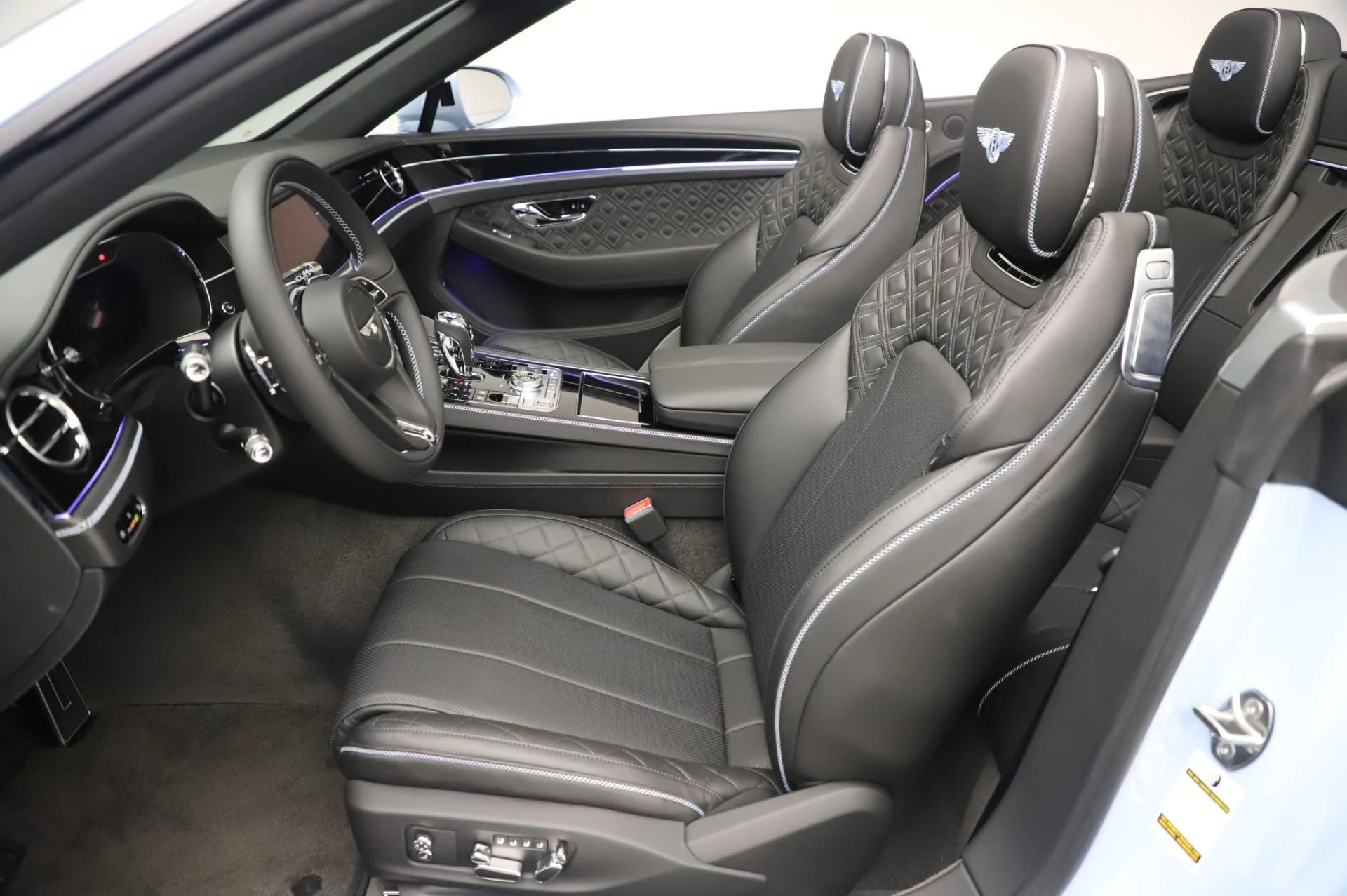 mph023_1770270839_Used_2020_Bentley_Continental_GTC_V8_1777583476_ef4bac49bf