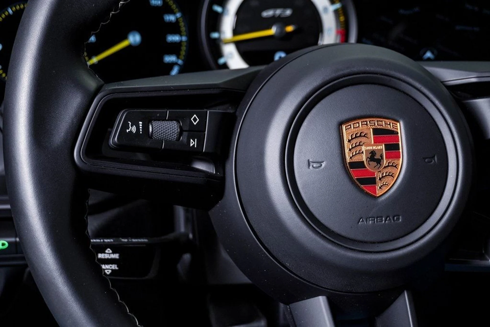 mph023_177138925_e4a587dc7aea04476266d4ff4b5f9d9bx_0dc1e36b16