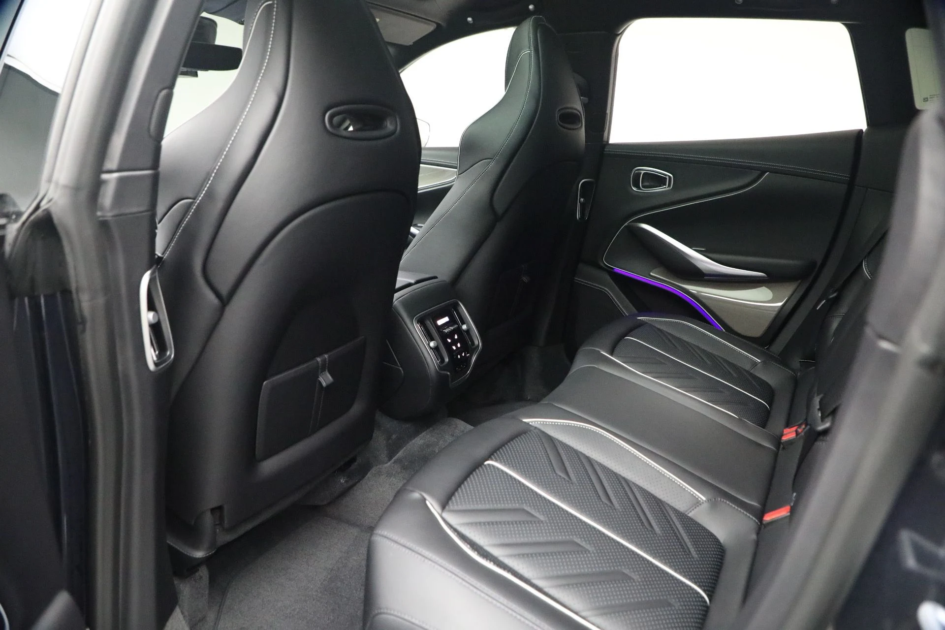 mph023_1772784724_New_2026_Aston_Martin_DBX_S_1767984157_328ae33d9d