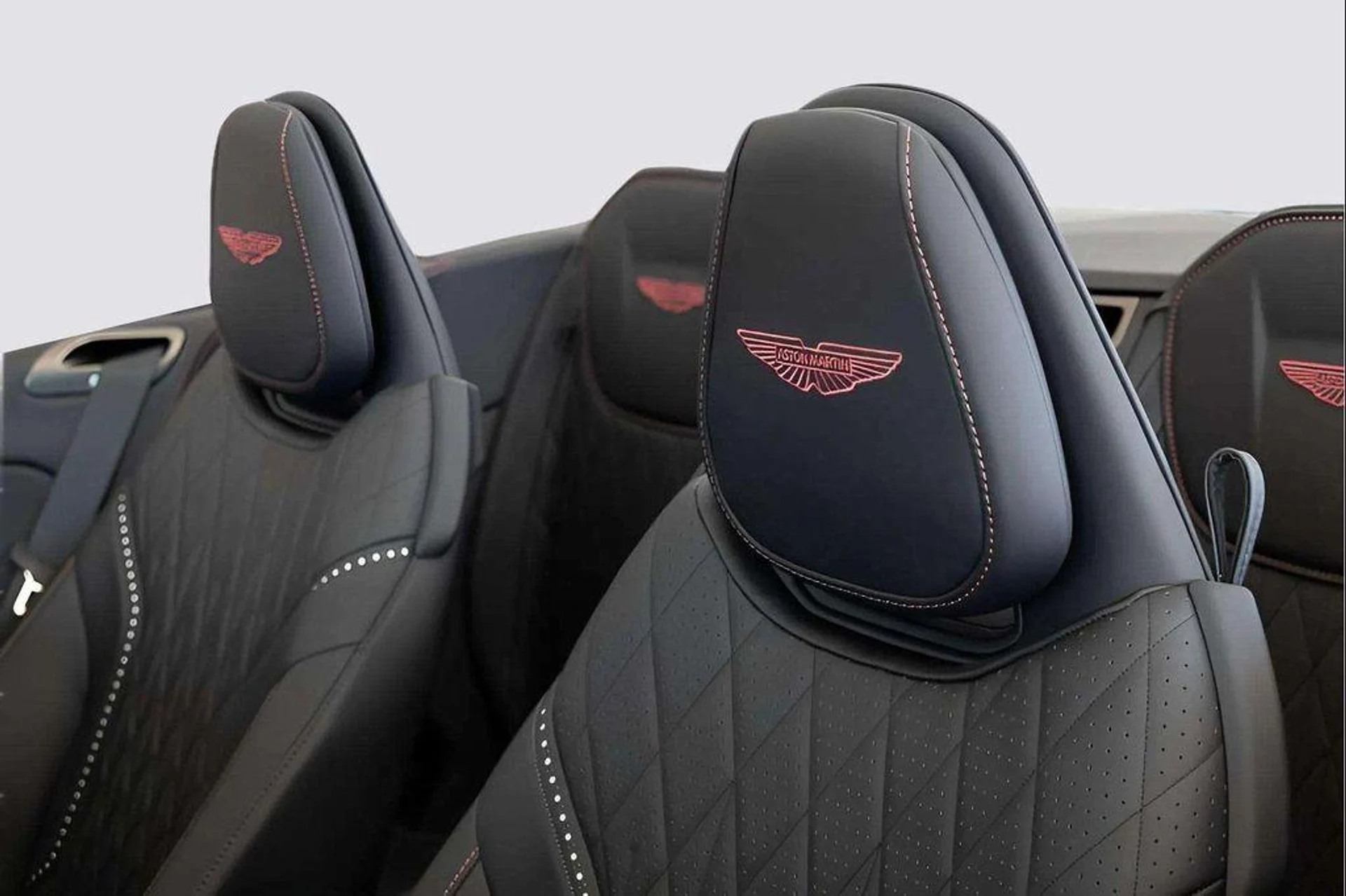 mph023_1775476051_Pko_Mp_9_BR_Oe_B7_Ik5_Xn_In5_Yewx_A_273b0b7bde