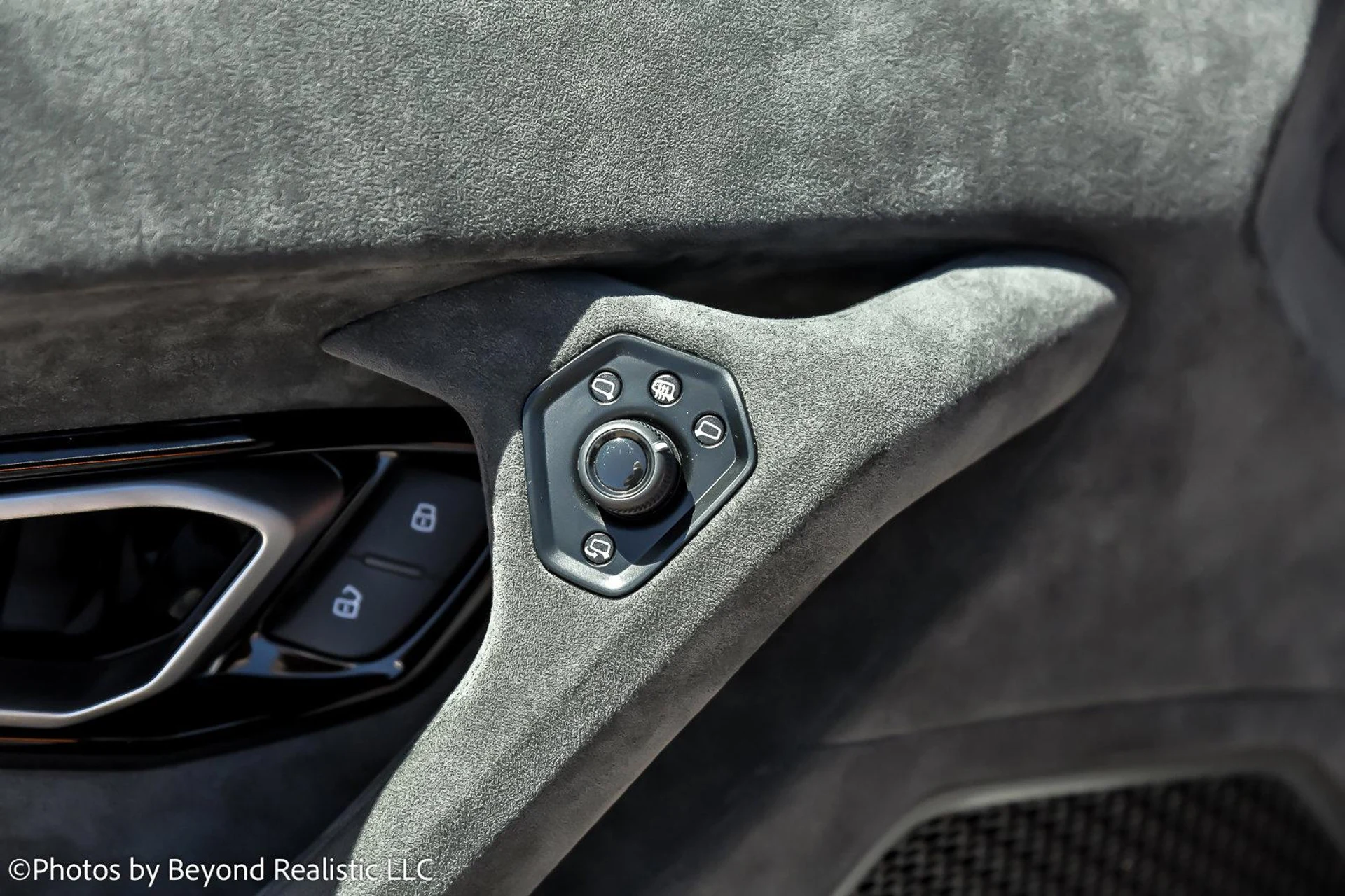mph023_1782201549_Used_2024_Lamborghini_Huracan_Sterrato_1718189501_ee4e1a765a