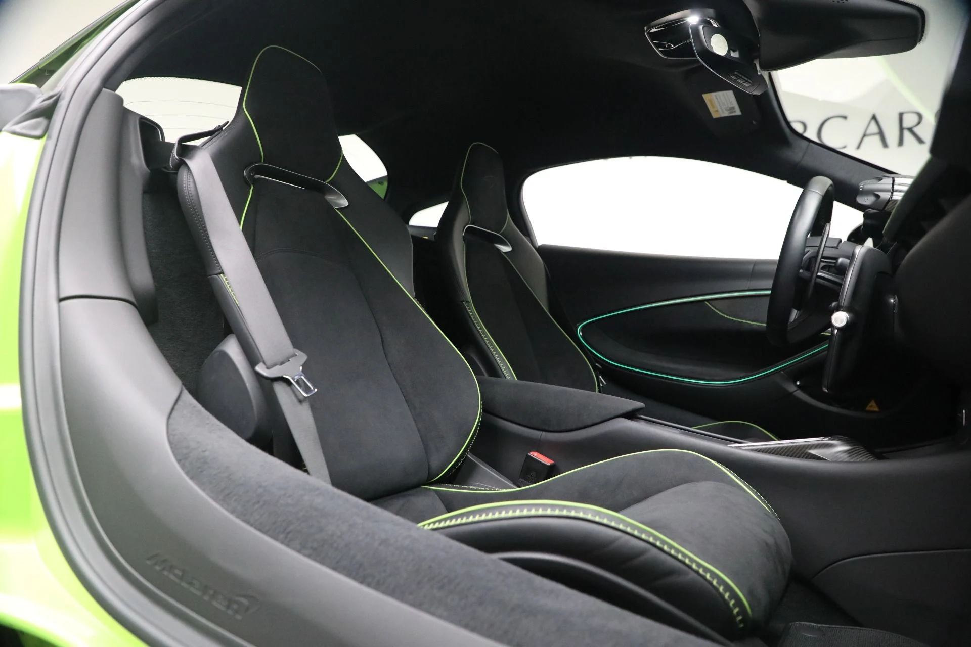 mph023_1787627160_Used_2023_Mc_Laren_Artura_Performance_ae6f8ab4be