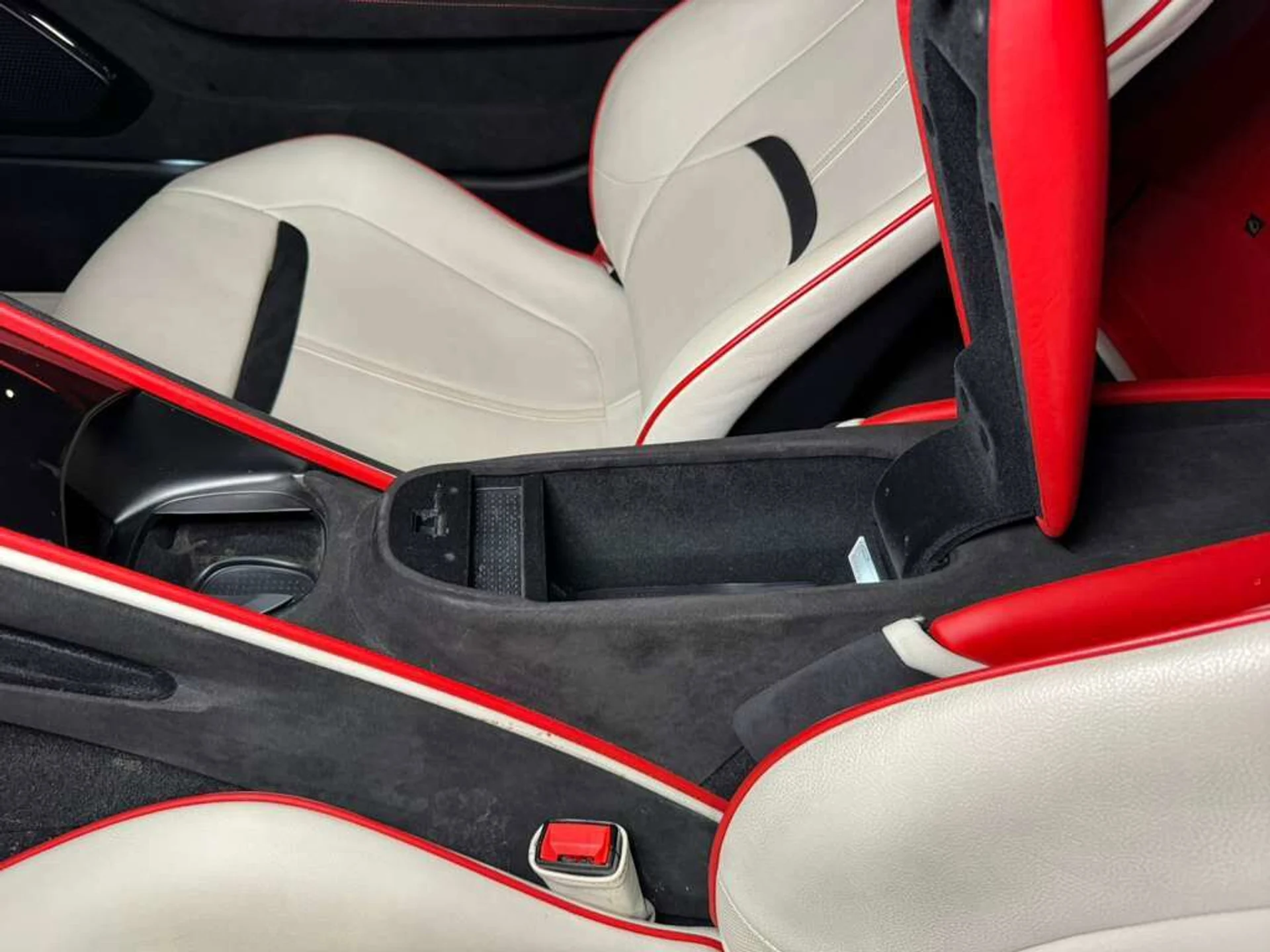 mph023_1804559057_ebb25ab28a974e9e25d74eadb9db0773_b3cd2128d8