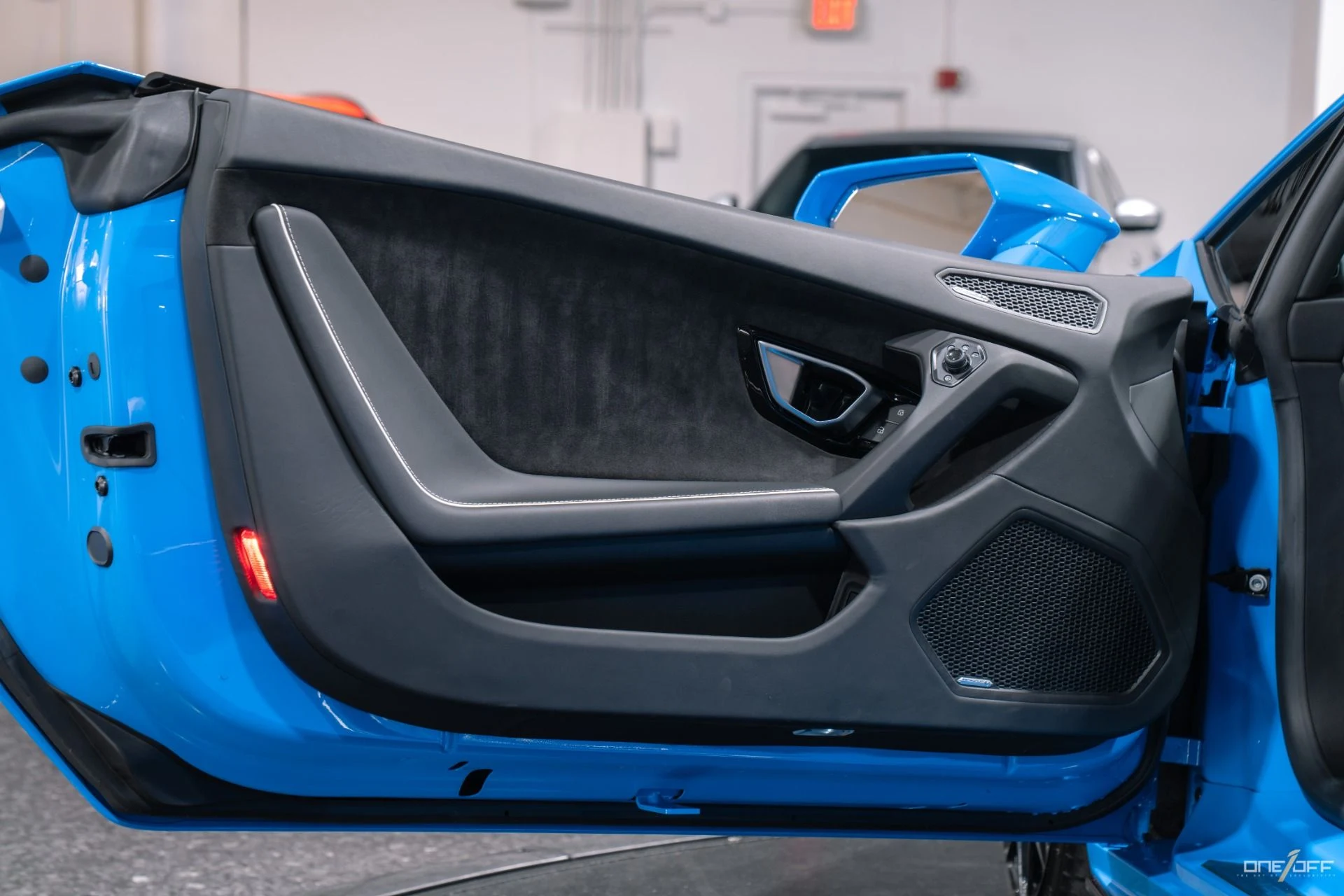 mph023_1814436662_Used_2021_Lamborghini_Huracan_EVO_Ad_Personam_Blu_Le_Mans_1741389537_d70d1d5437