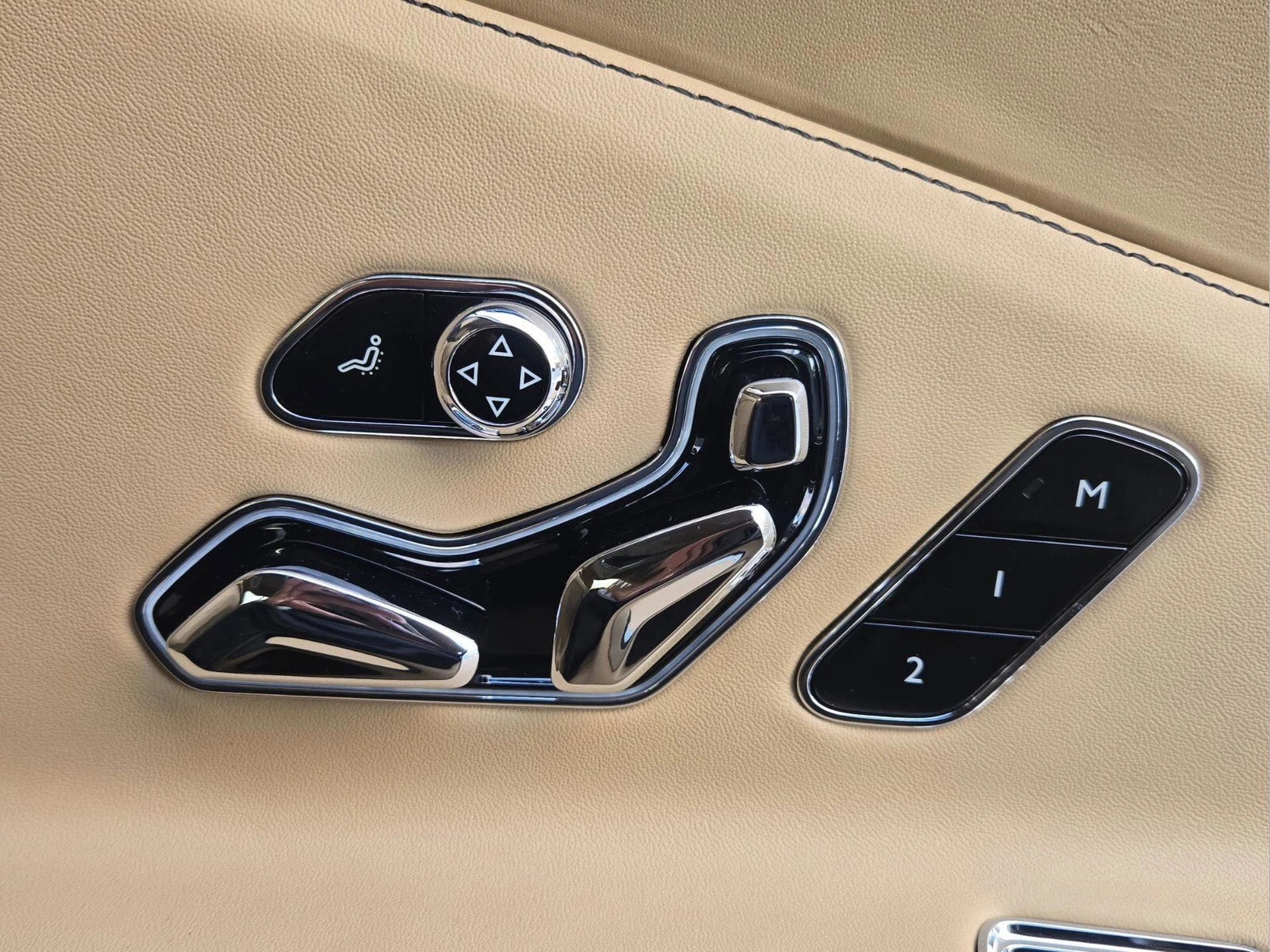 mph023_1815548107_b77e398c75946561dbff652ae53b16e2x_024f9c7236