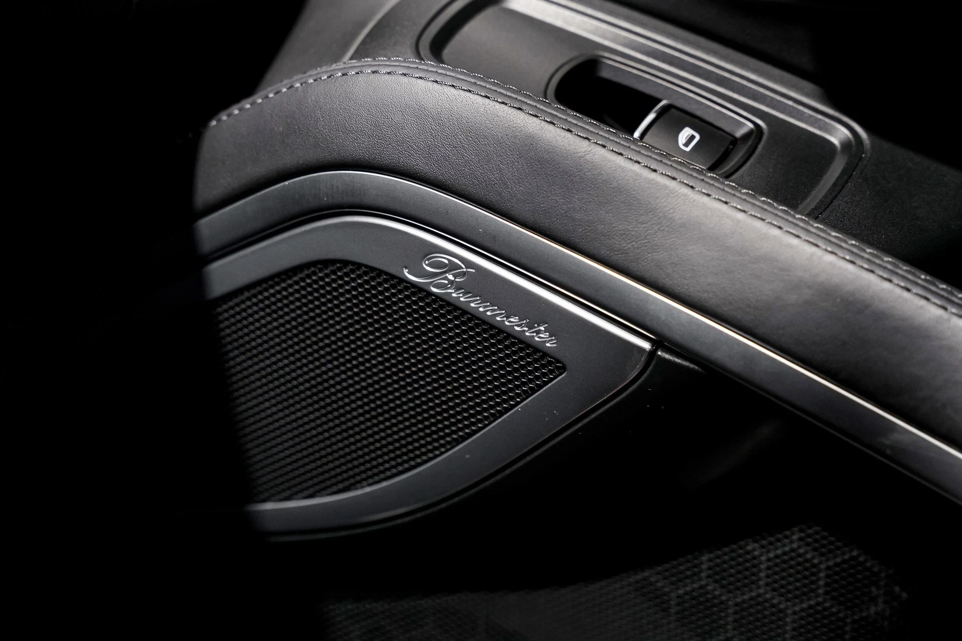 mph023_1815628002_13f619c0a123728fc4765639c1b3e62ax_1383d955a4