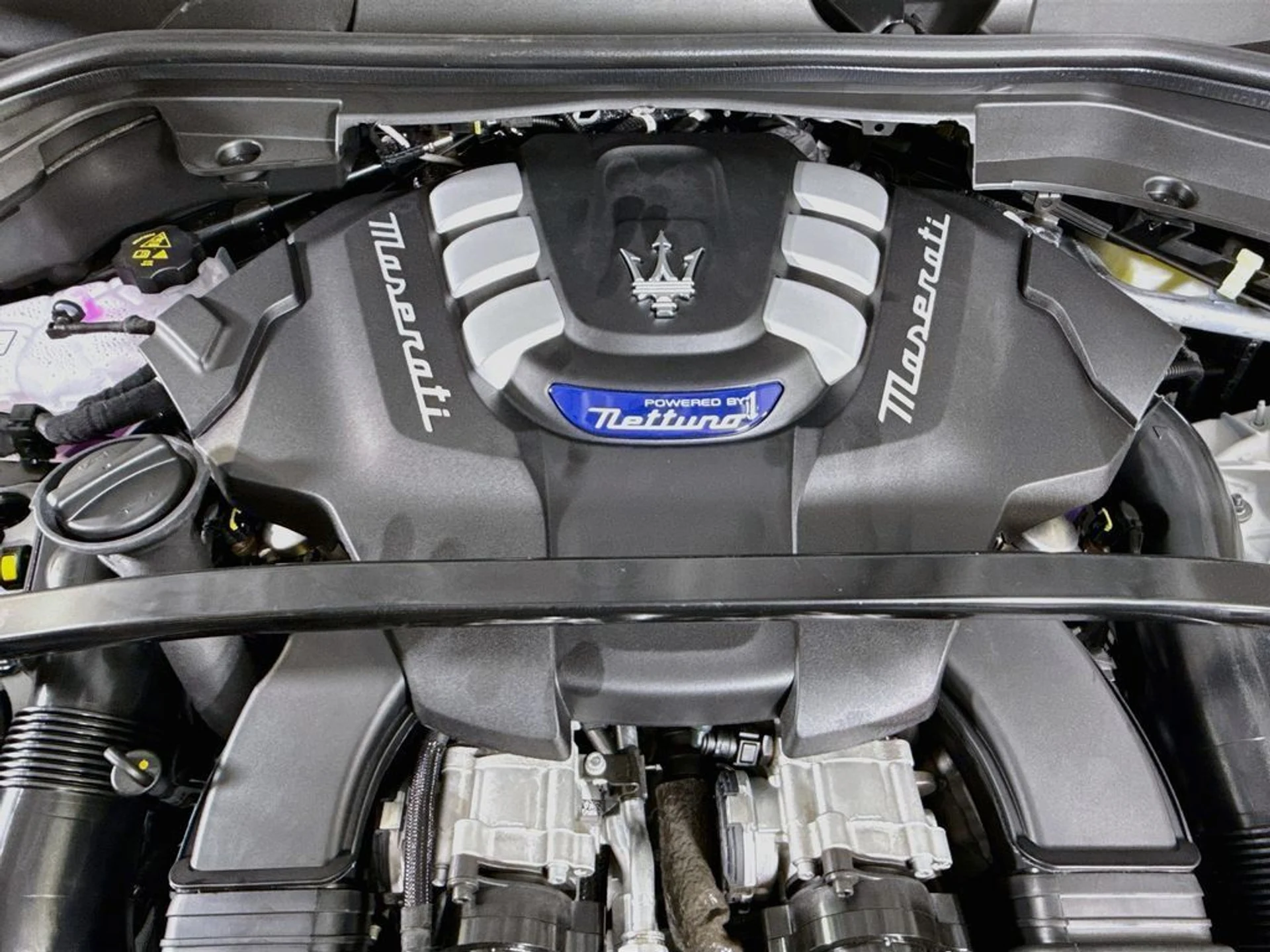 mph023_181865902_new_2026_maserati_grecale_modenaawd_11350_23061019_23_1024_0f1f4f1bb2