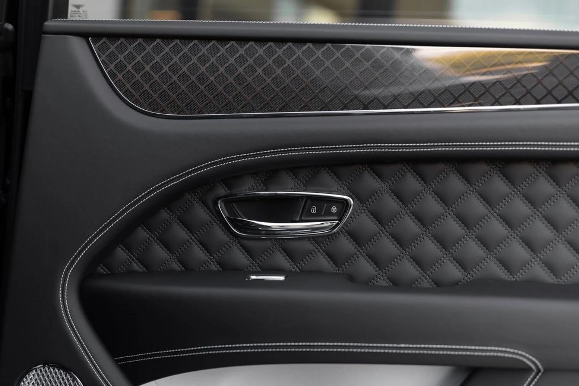 mph023_1822689382_2c2c1141f00b8ae177a7bfd83eeefe42x_992b4a4e9c