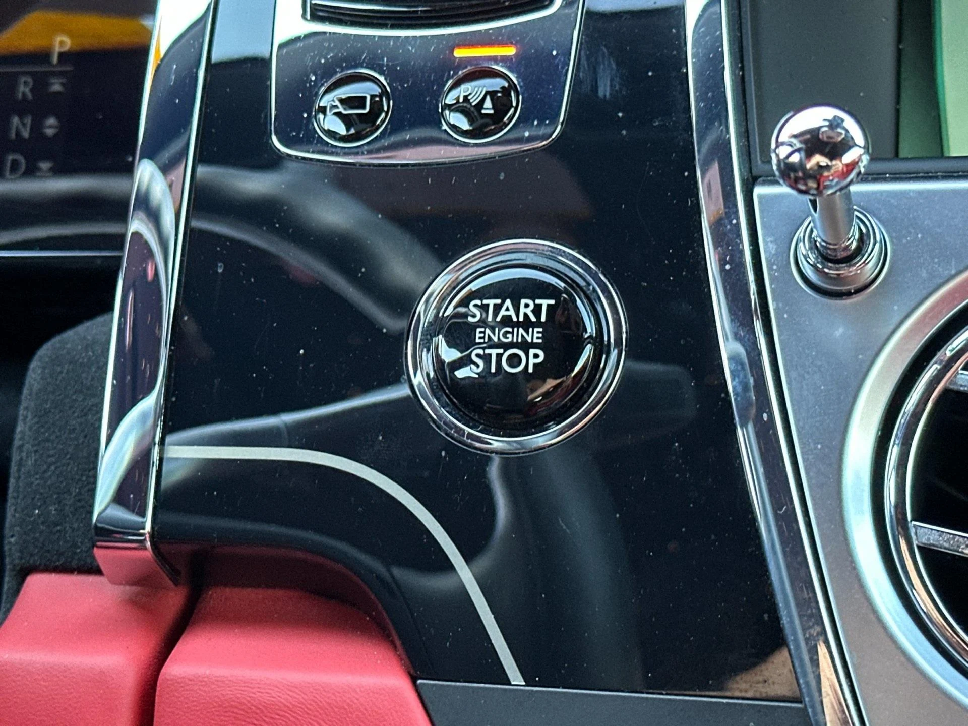 mph023_1826393317_Used_2017_Rolls_Royce_Wraith_1761919827_ccbad0e4c0