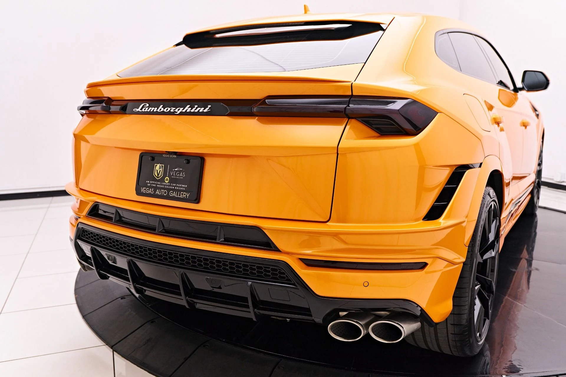 mph023_1826876513_Used_2023_Lamborghini_Urus_S_1747338722_b7f92f00f7