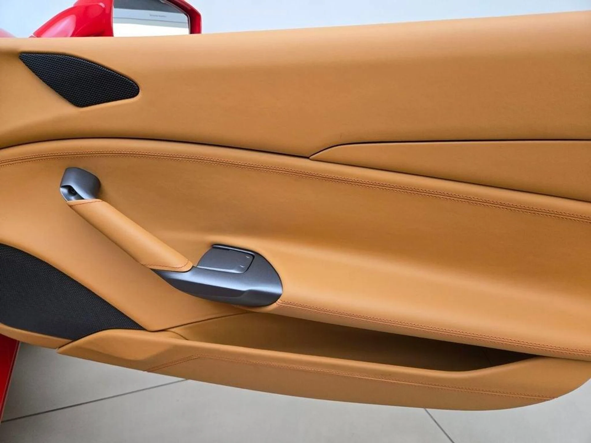 mph023_1829198099_Used_2017_Ferrari_488_Spider_1775638057_4f06a298b2