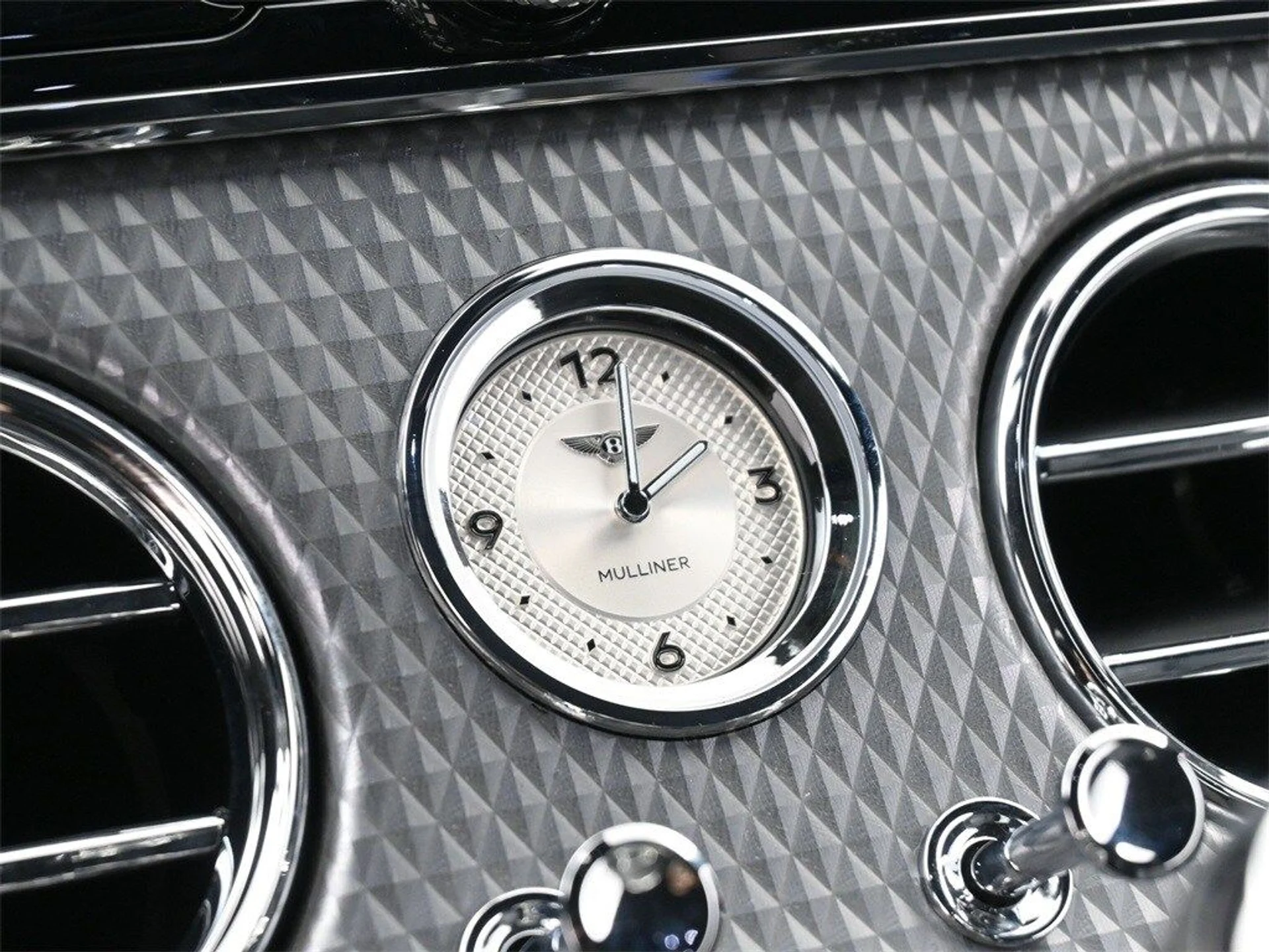 mph023_1832765402_a0160d4d058e1b9b2f64a3c6ee07a9fcx_09f75b8736