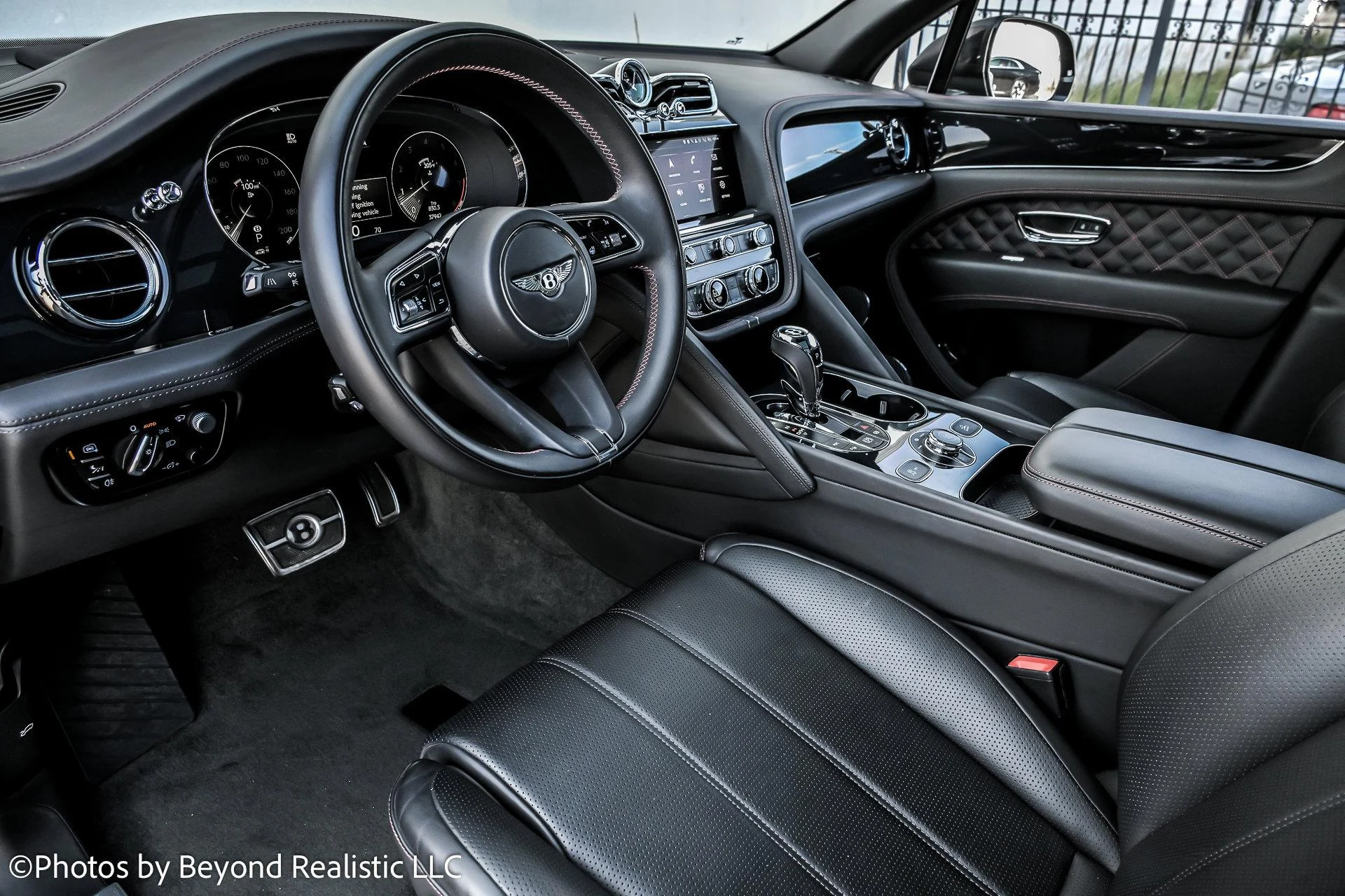 mph023_1838167089_Used_2021_Bentley_Bentayga_V8_First_Edition_Specification_Black_Specification_1757146030_7b30eaab67