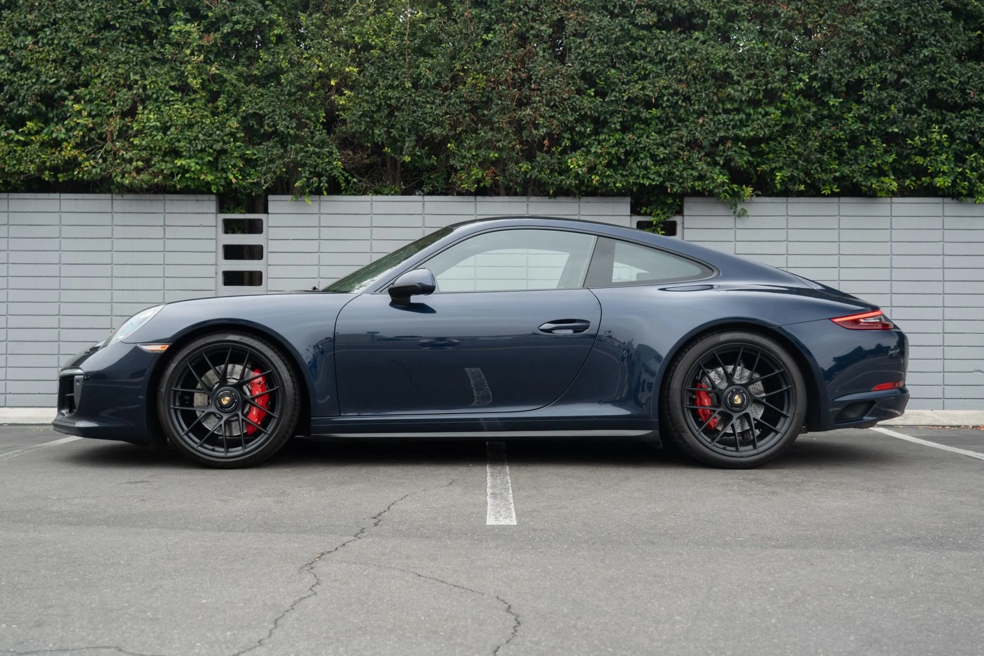mph023_1843976350_Used_2017_Porsche_911_Carrera_GTS_1757460668_e8e29ca3c9