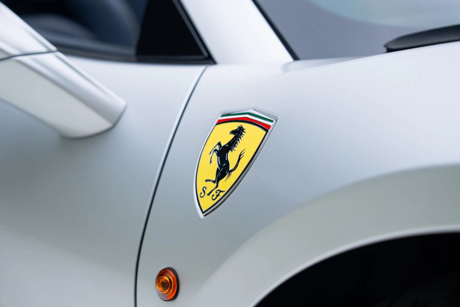 mph023_1850345428_Used_2017_Ferrari_488_Spider_1762375405_6956554682