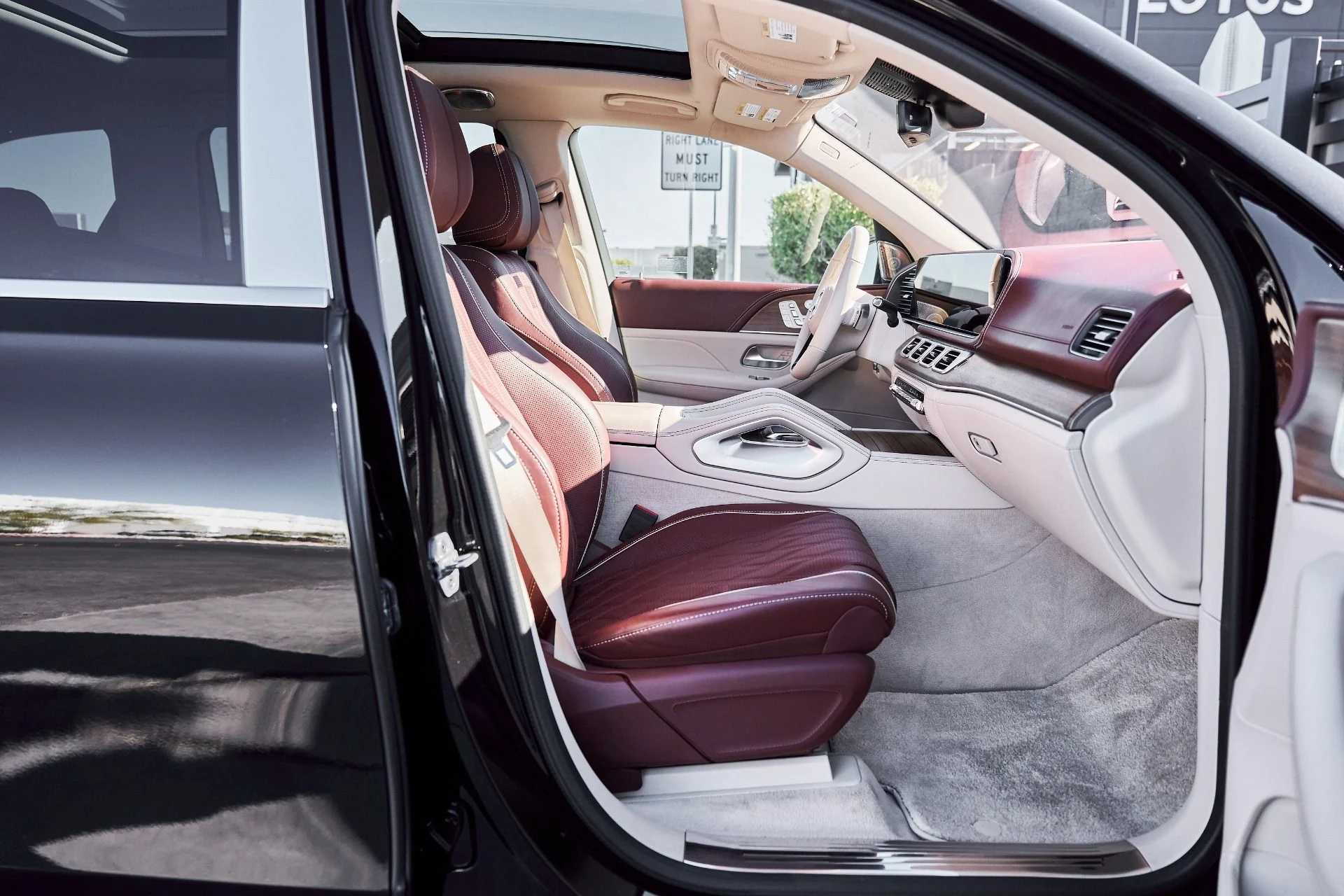 mph023_1858359371_Used_2024_Mercedes_Benz_GLS_Maybach_GLS_600_1776125631_db15547b09