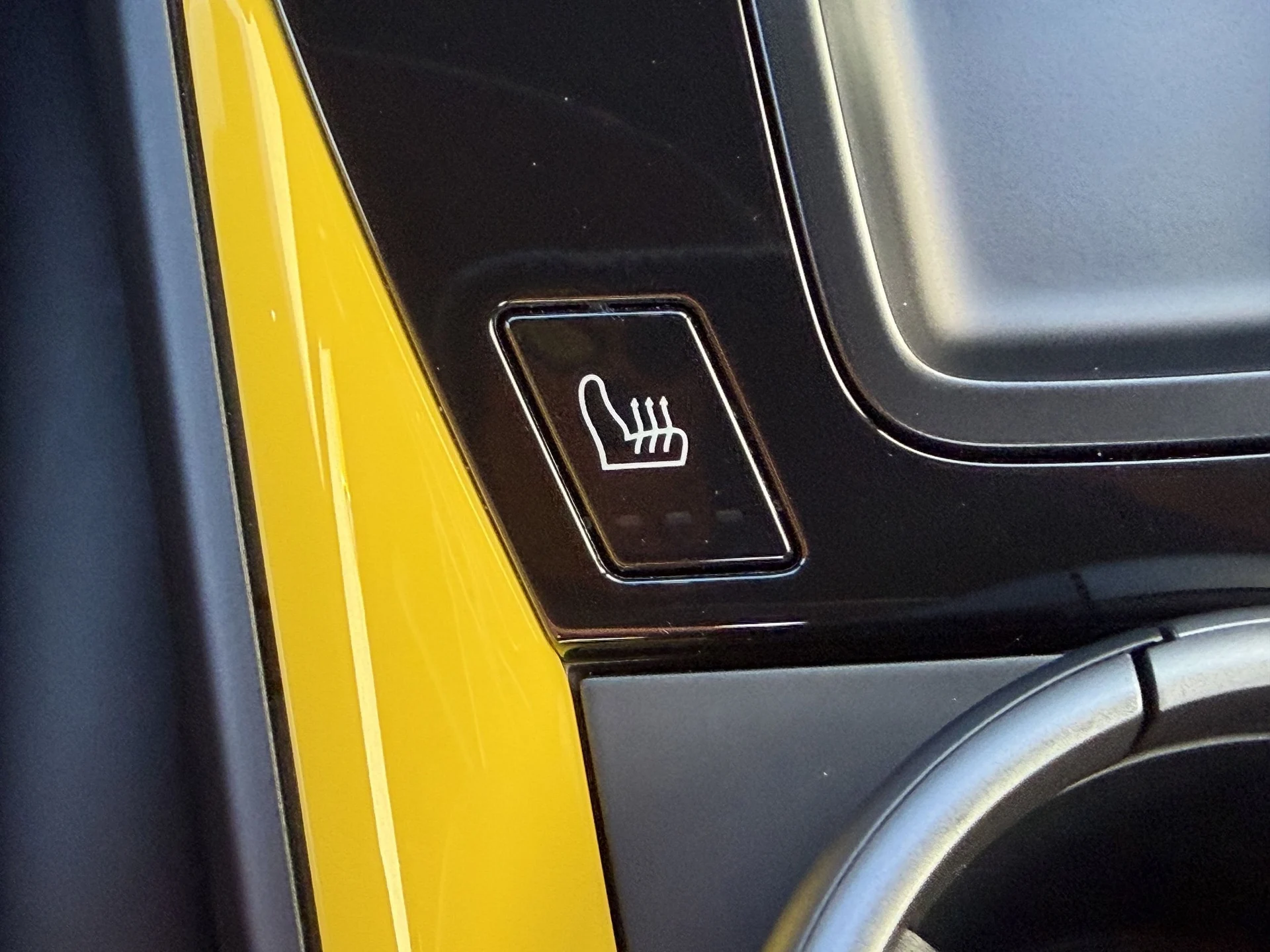 mph023_1864172784_e848f763cd981ed427765bf7aa506404x_da4c222b5e