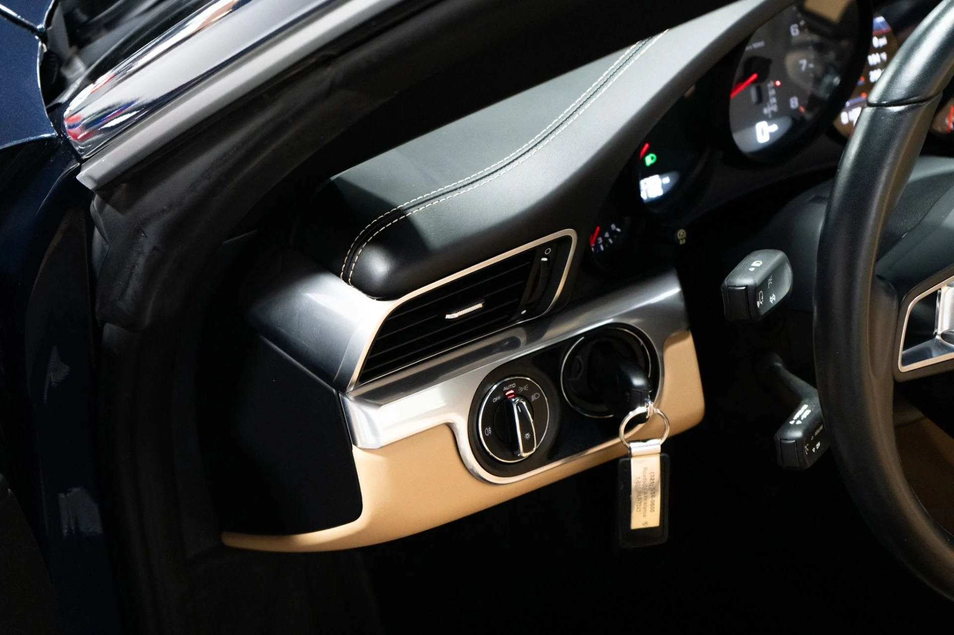 mph023_1869097377_Used_2019_Porsche_911_Targa_4_S_1759788578_e8994e95ba