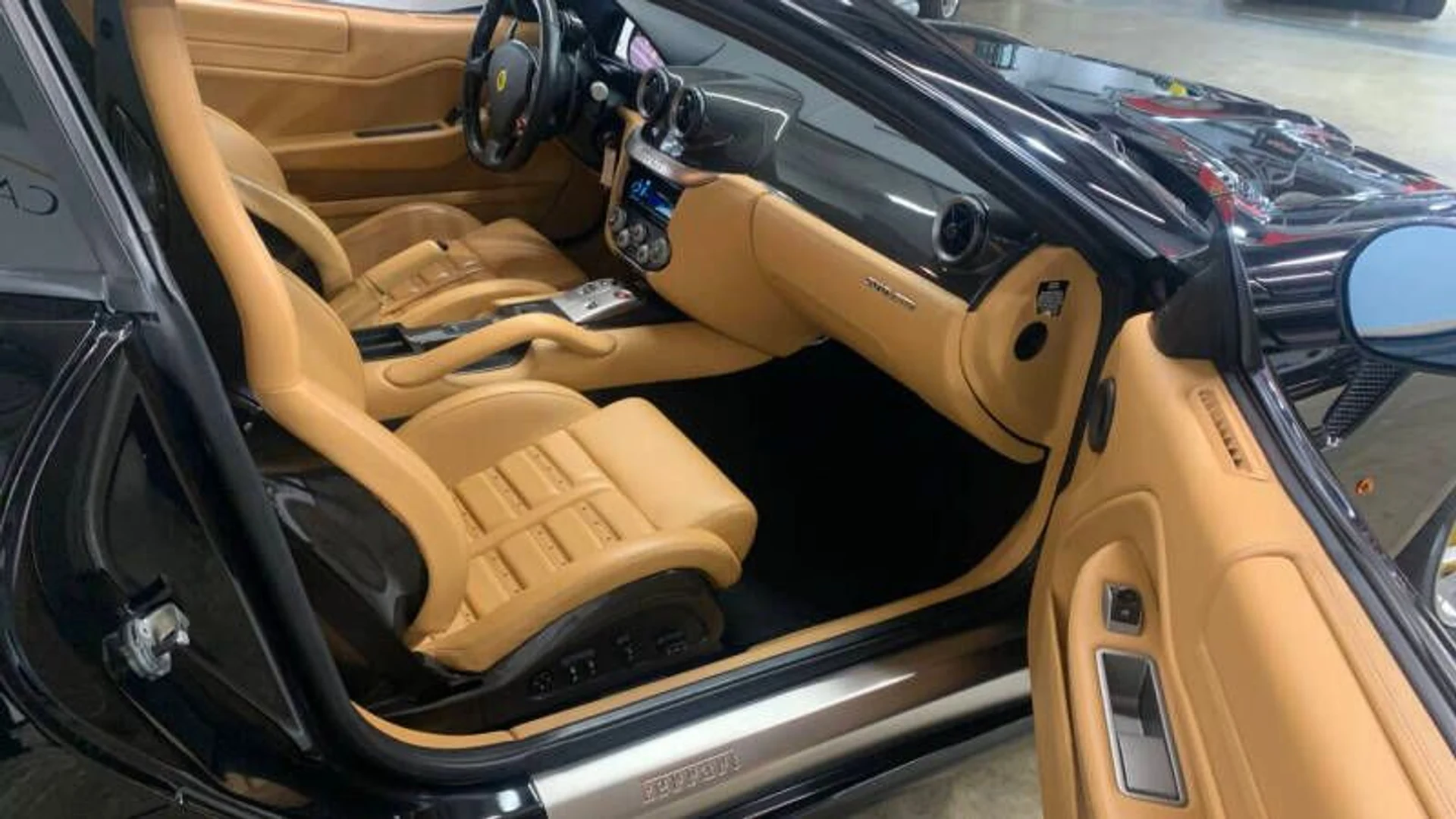 mph023_1873584877_2007_ferrari_599_gtb_fiorano_2dr_coupe_506eb3e217