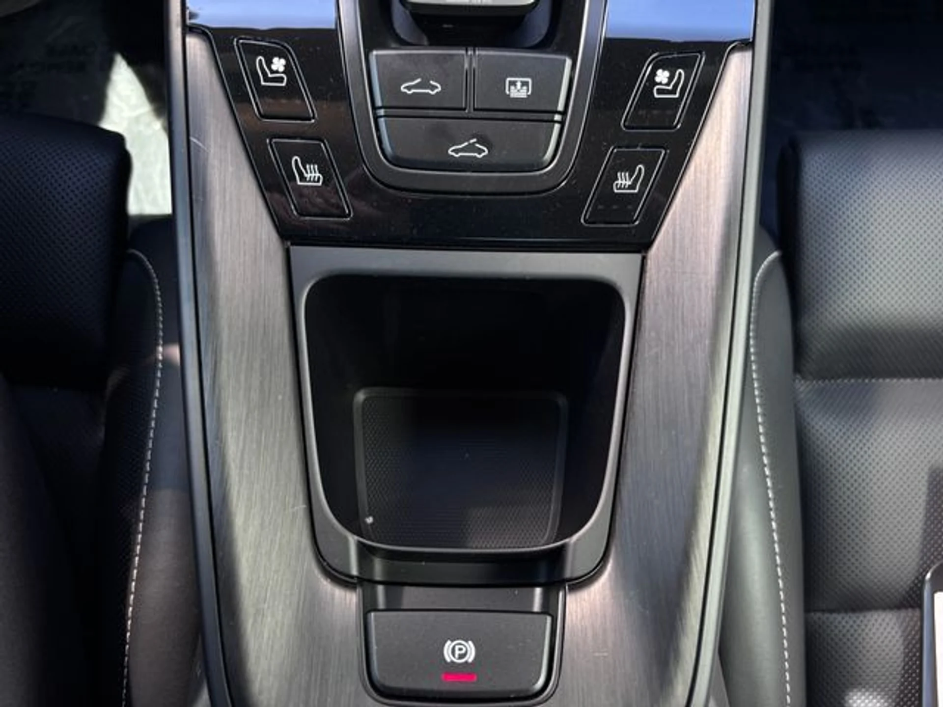 mph023_1875663629_e129433f9b0f481648a915073ab081e7x_bec1a94fdd