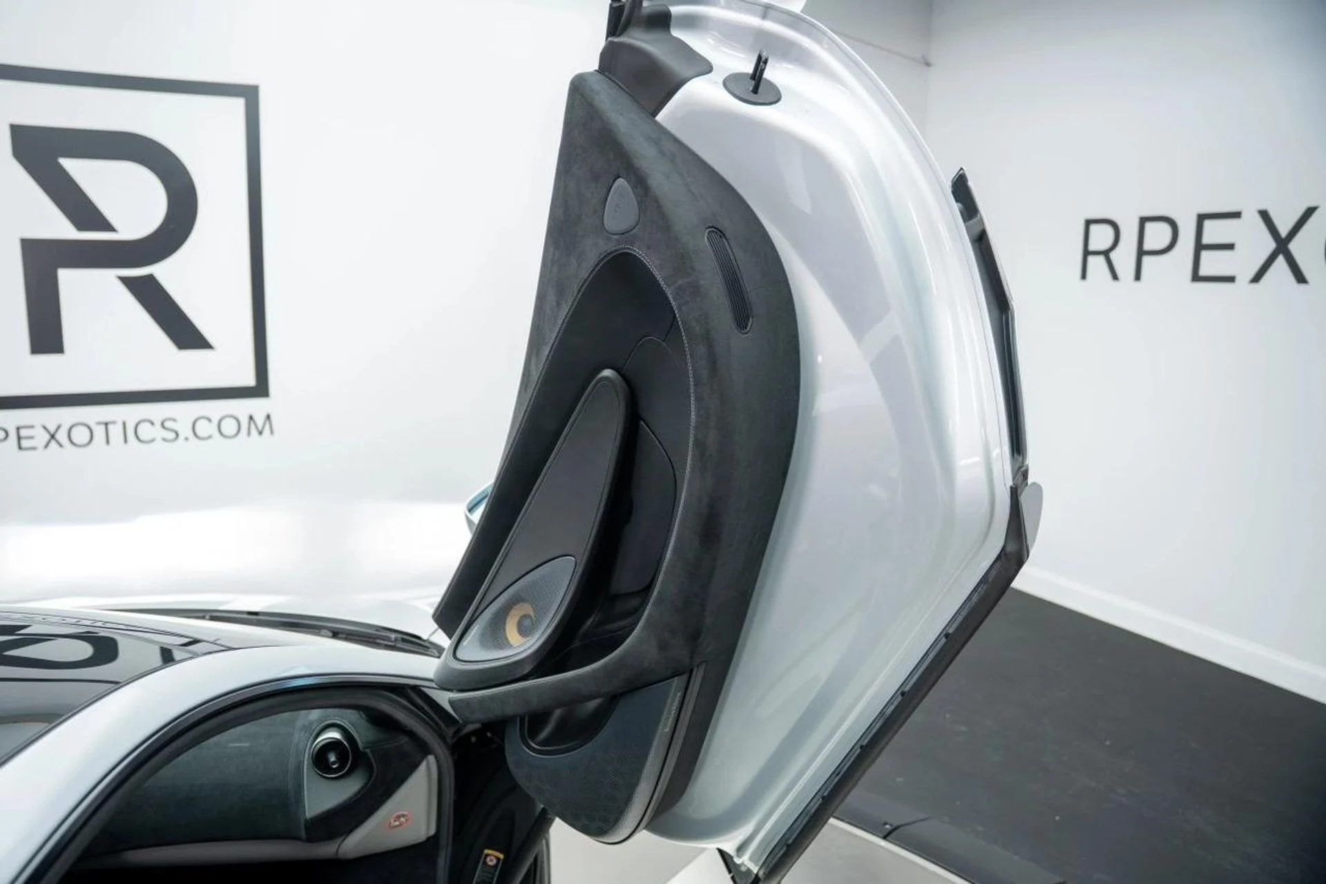 mph023_1880788769_4982ceffa23d47796a52dd590171a801_5f03a75d83