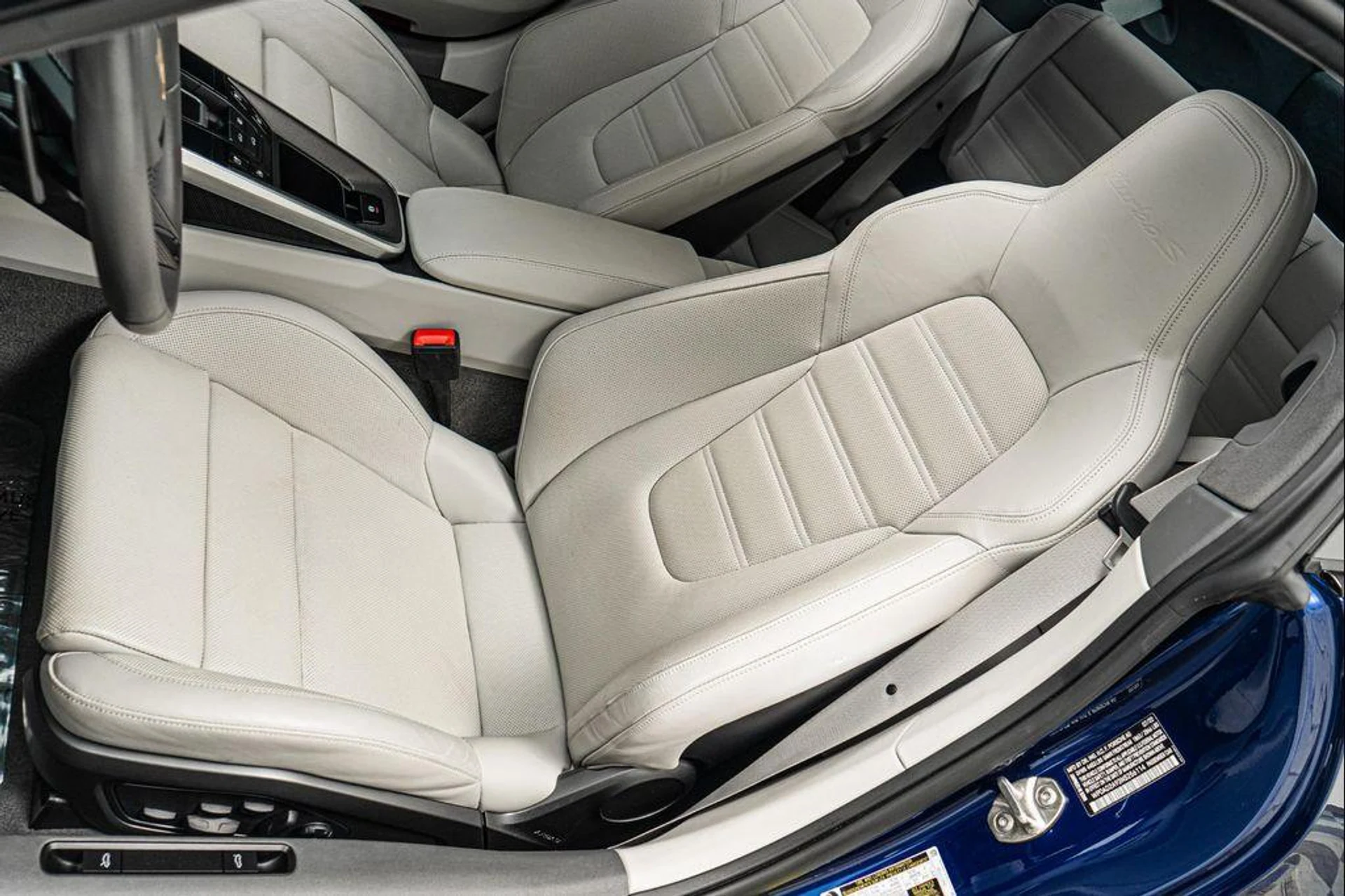 mph023_1886836787_q_Cfqb4_Za9ce2qm_NNG_c_R_ro_JJ_Gs_ea5aa26a8f