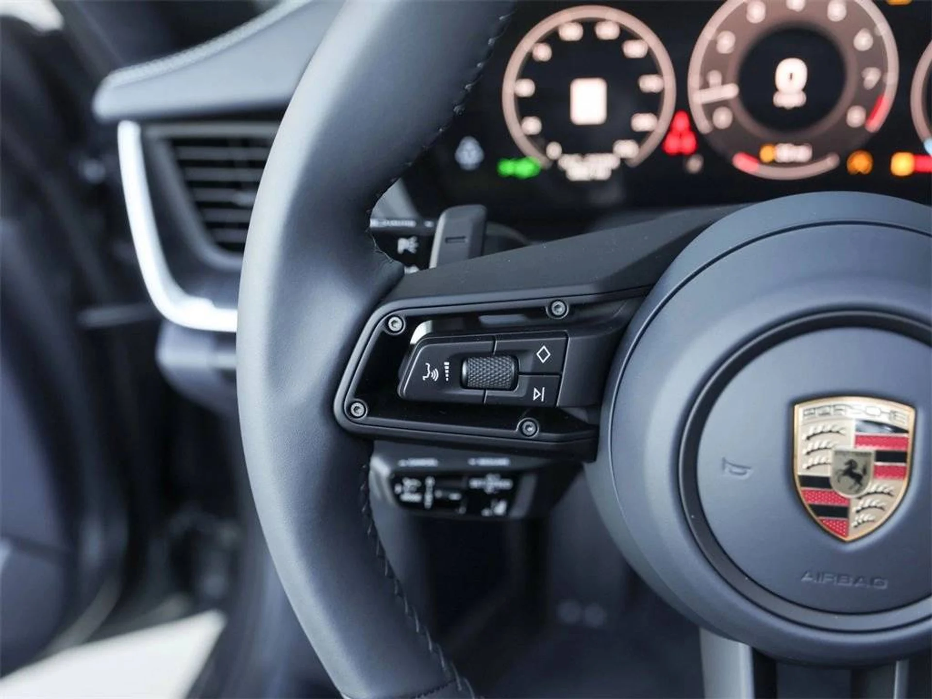 mph023_1890582864_1280_e9ca6ef410