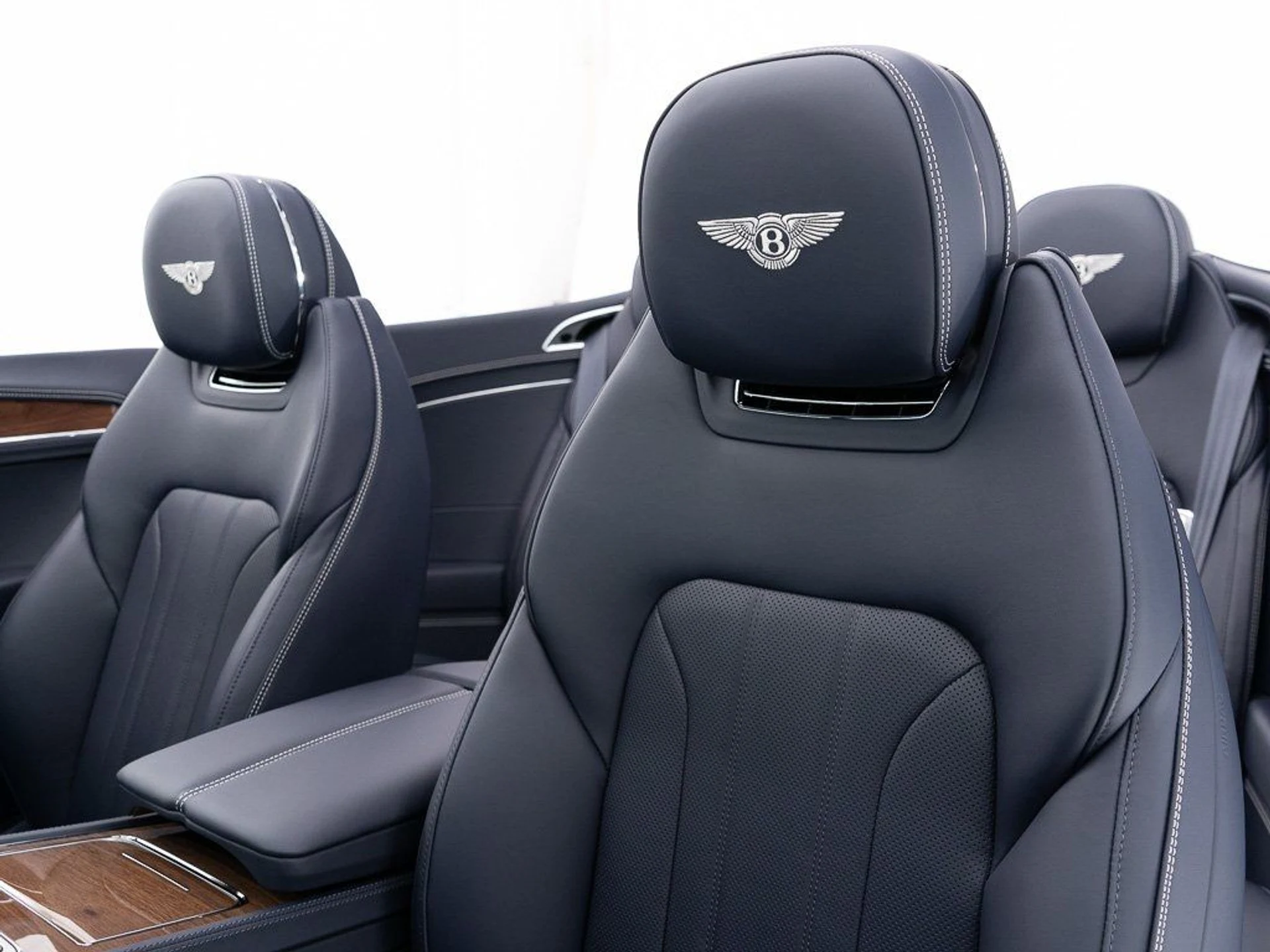 mph023_1895940215_9de739a6a739af6779d6bb16e2bbf8a0_d2719f7e98