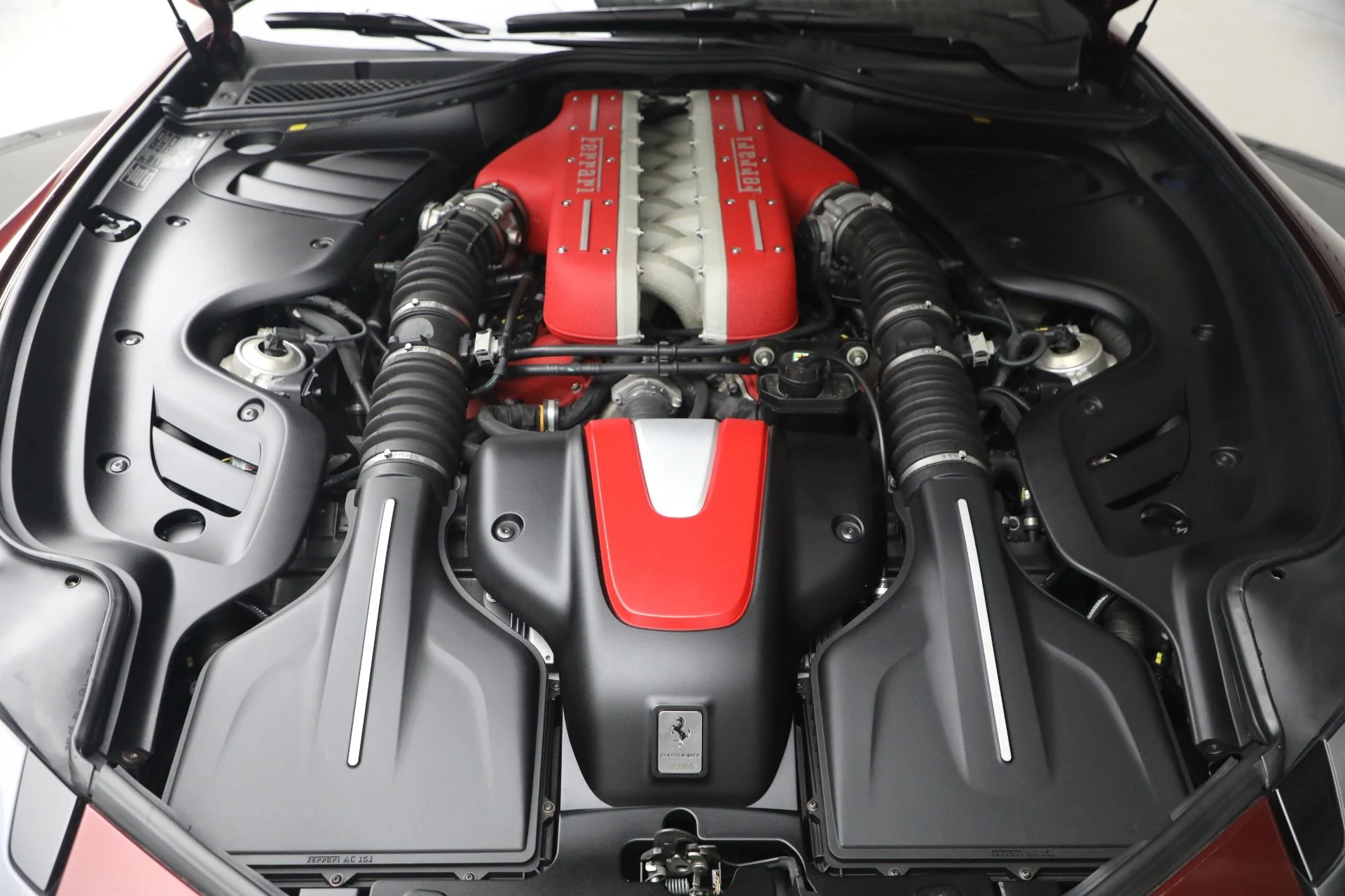 mph023_1896415932_Used_2012_Ferrari_FF_1765920429_fcc611afd6