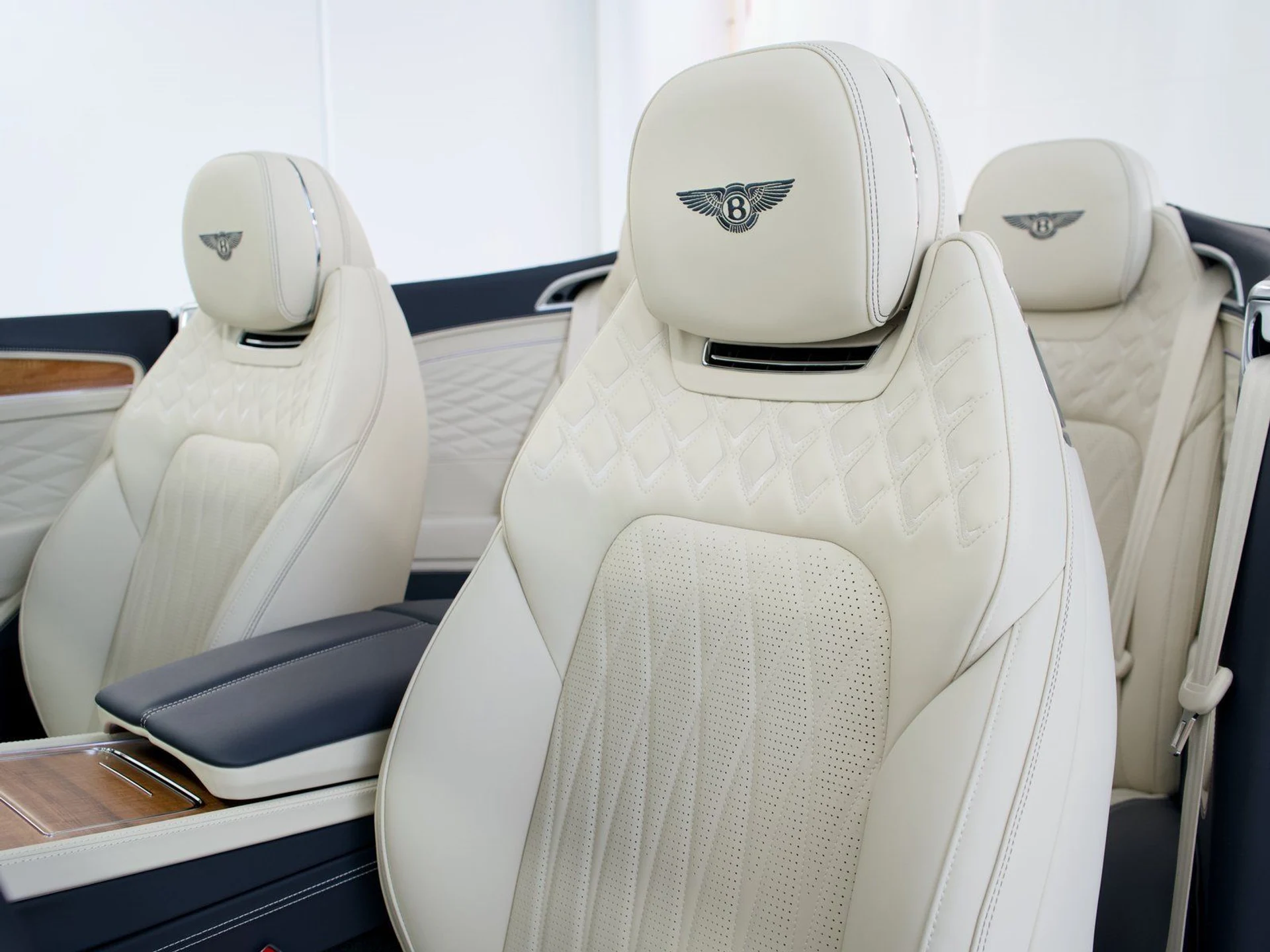 mph023_1897220210_0e2927c5e194bc05e79fe9ca44d9e564_93ff769e4b