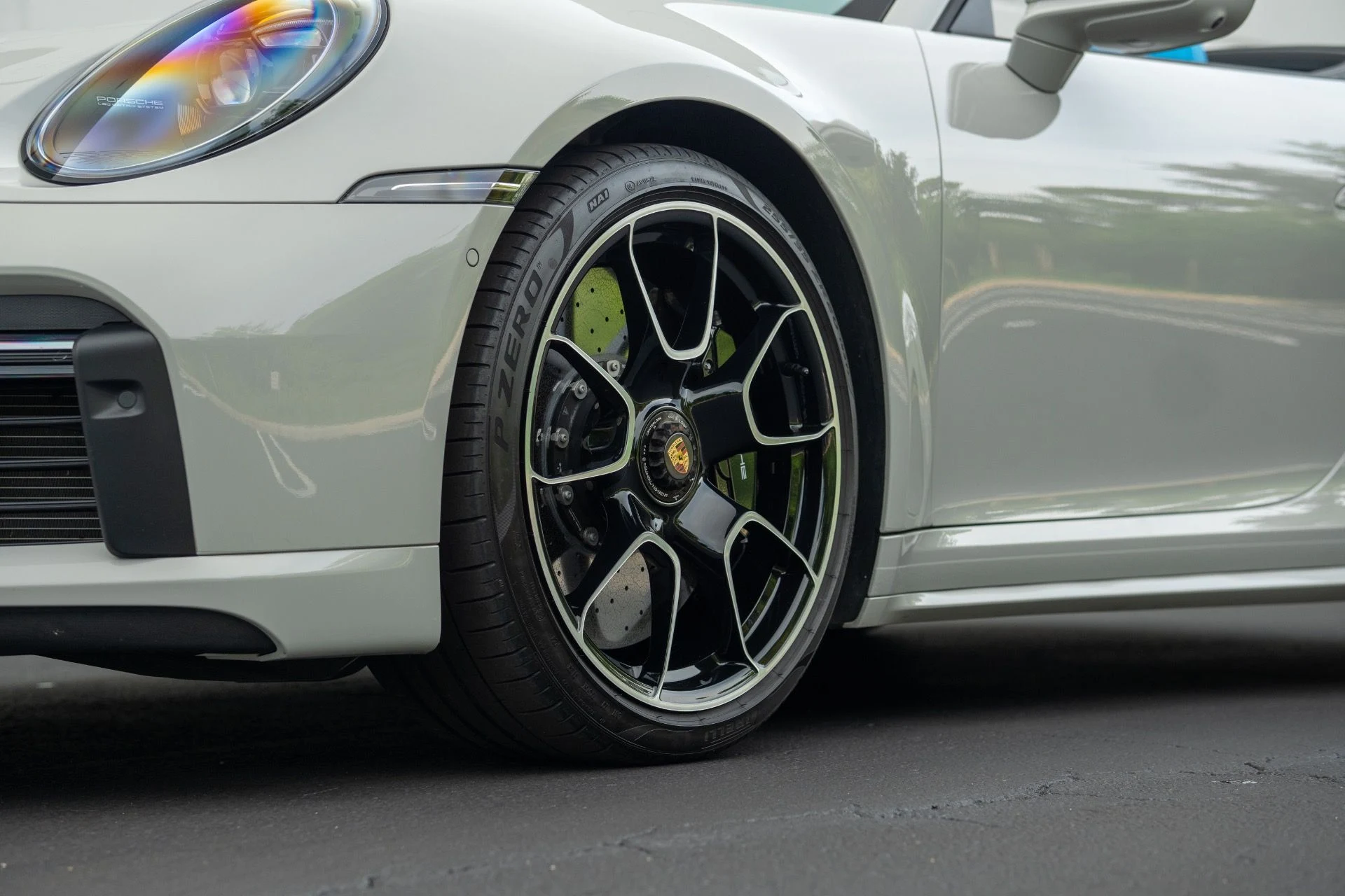 mph023_1899562947_Used_2024_Porsche_911_Turbo_S_1757432000_1f2627ca48