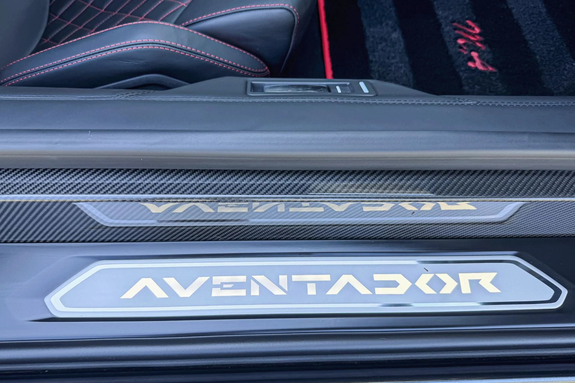 mph023_1906201651_Used_2018_Lamborghini_Aventador_S_LP_740_4_S_1758017826_609af7c8c8