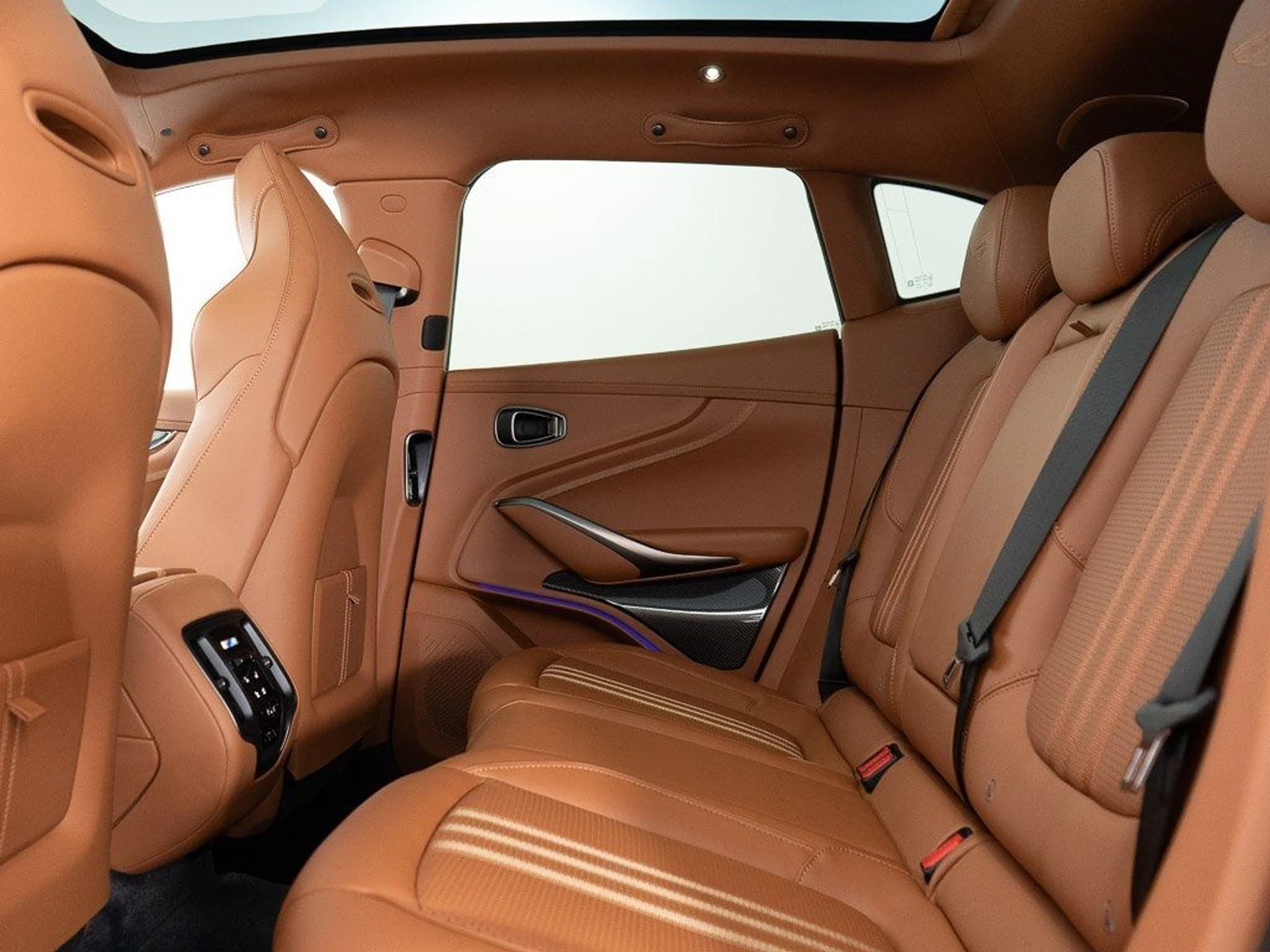 mph023_1912343054_4673be8d4bcd9d2d0bb92723eaef7d24_804f2a2311