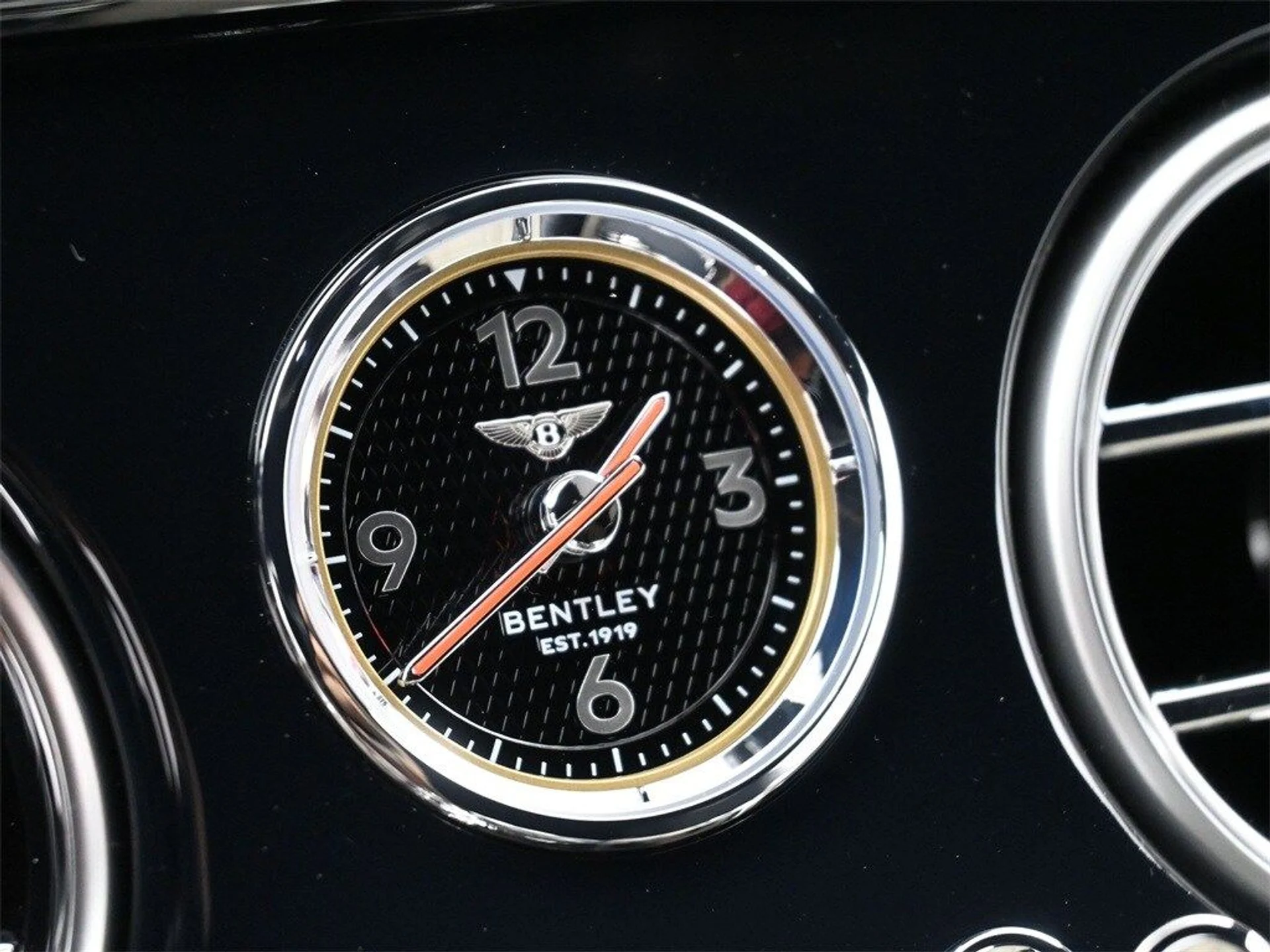 mph023_1919193491_33d108c1068db991d587a18213c57f7bx_22b5827011