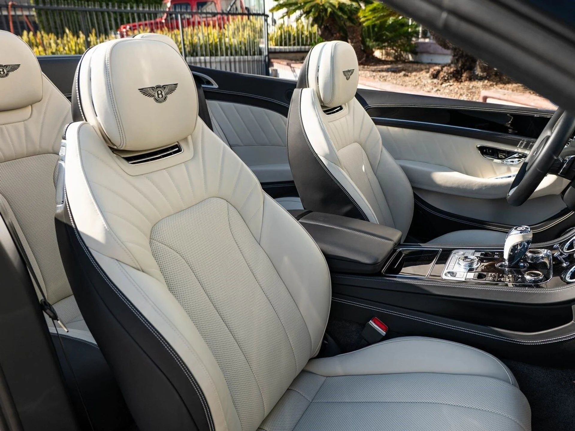 mph023_1920948732_77950842b73d64fb540997cd4275c850x_e76b69abff